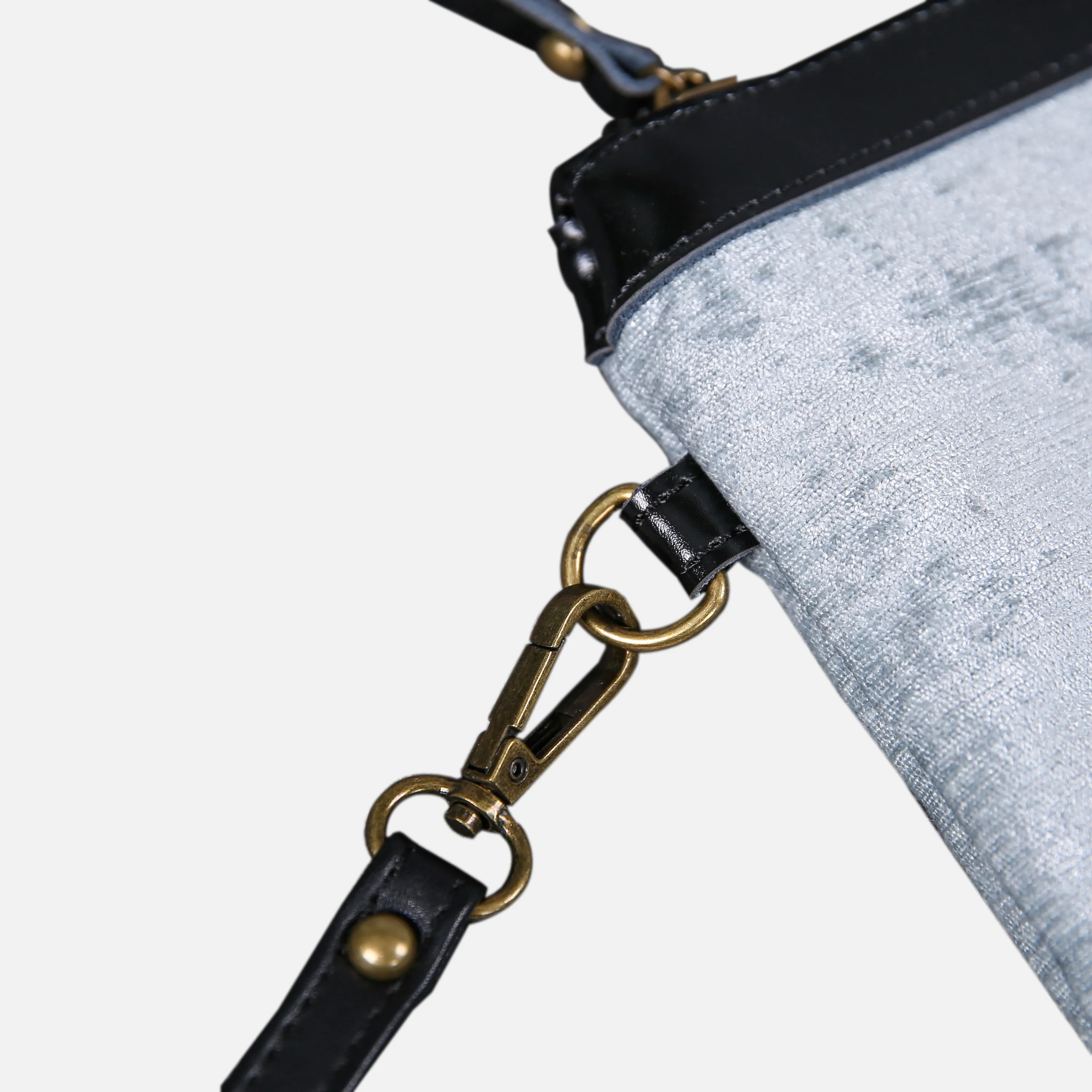 AHS the Devils Mouth Wristlet Clutch - Image 6