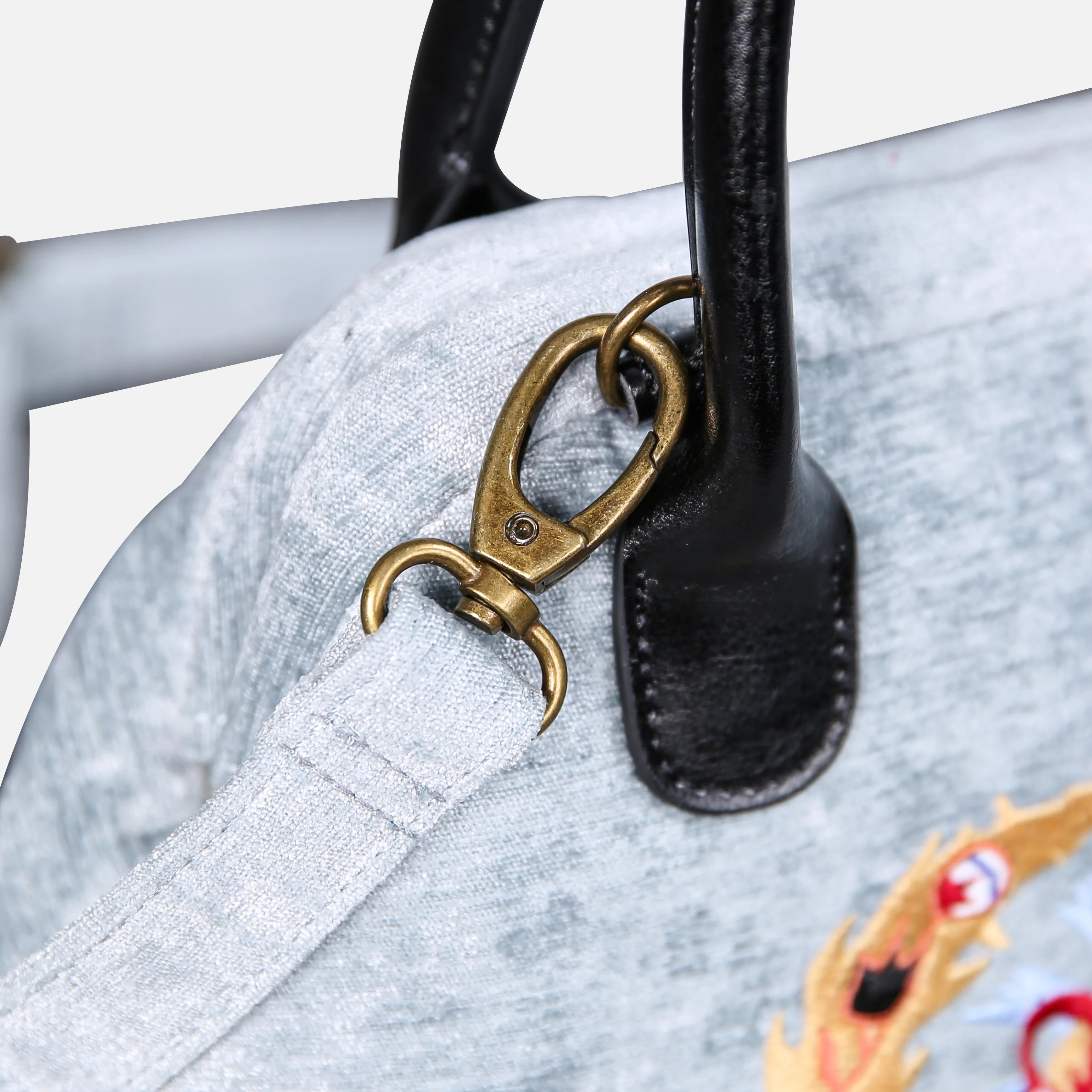 AHS the Devils Mouth Carpet Satchel - Image 7