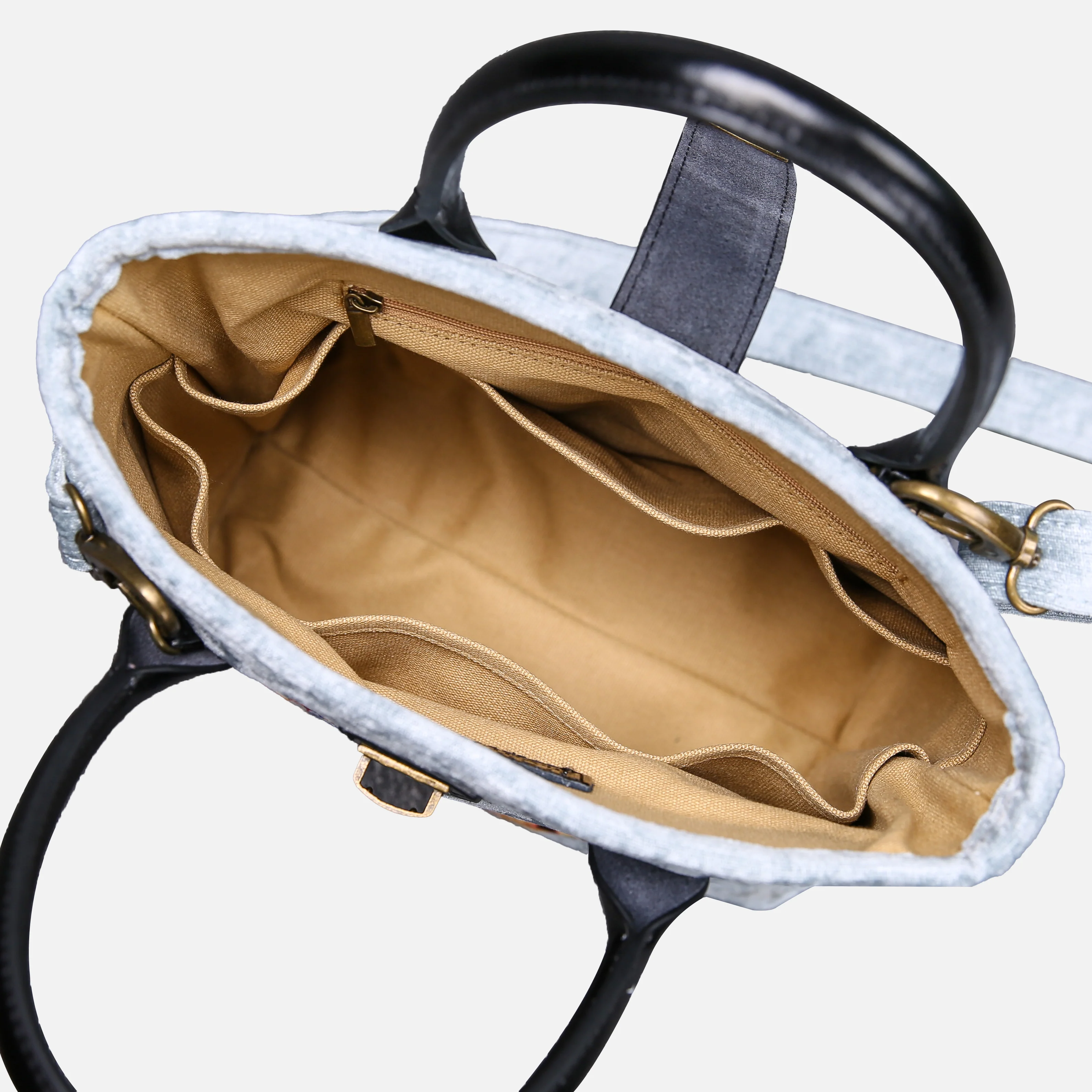 AHS the Devils Mouth Tuck Lock Carpet Satchel - Image 6