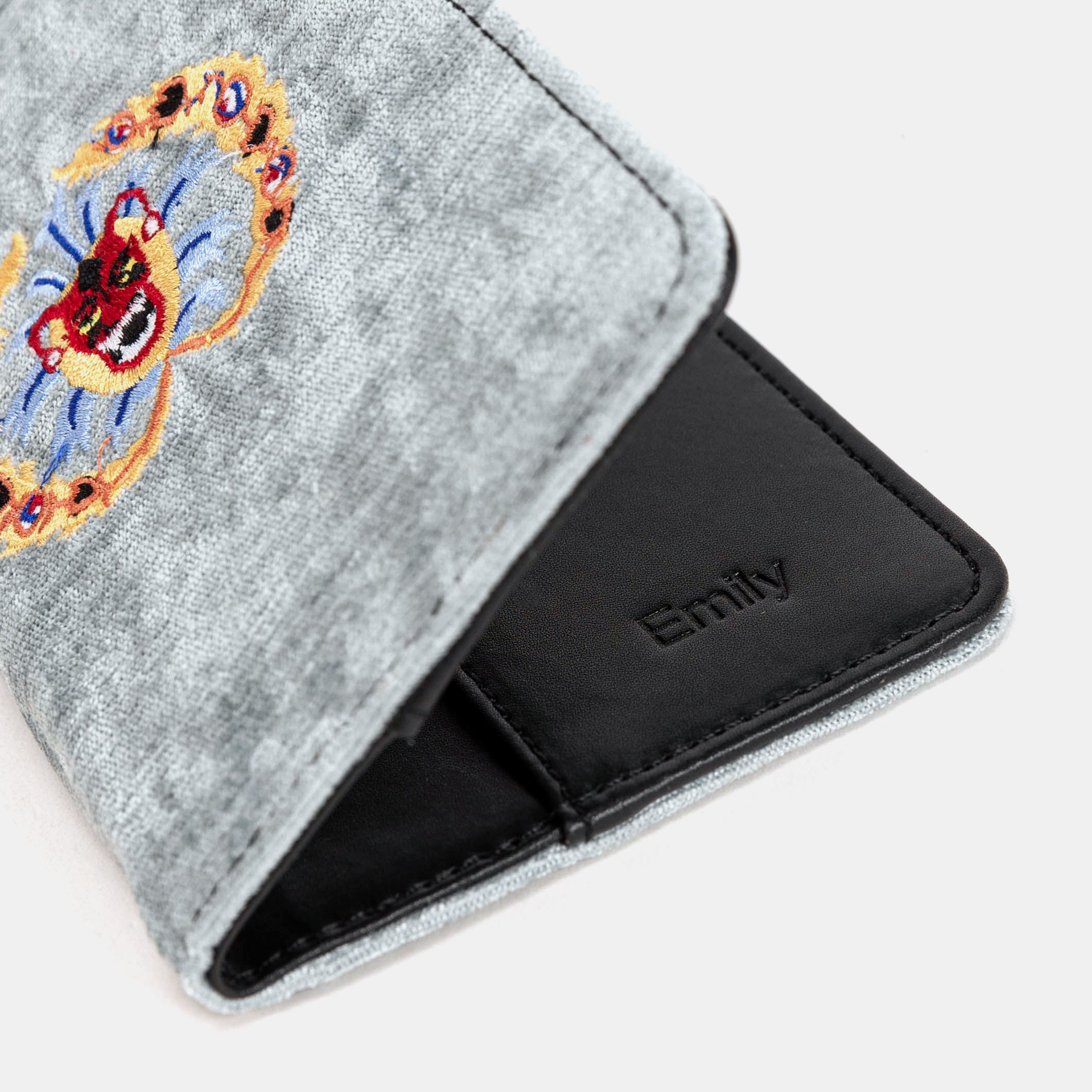 AHS the Devils Mouth Passport Cover - Image 4