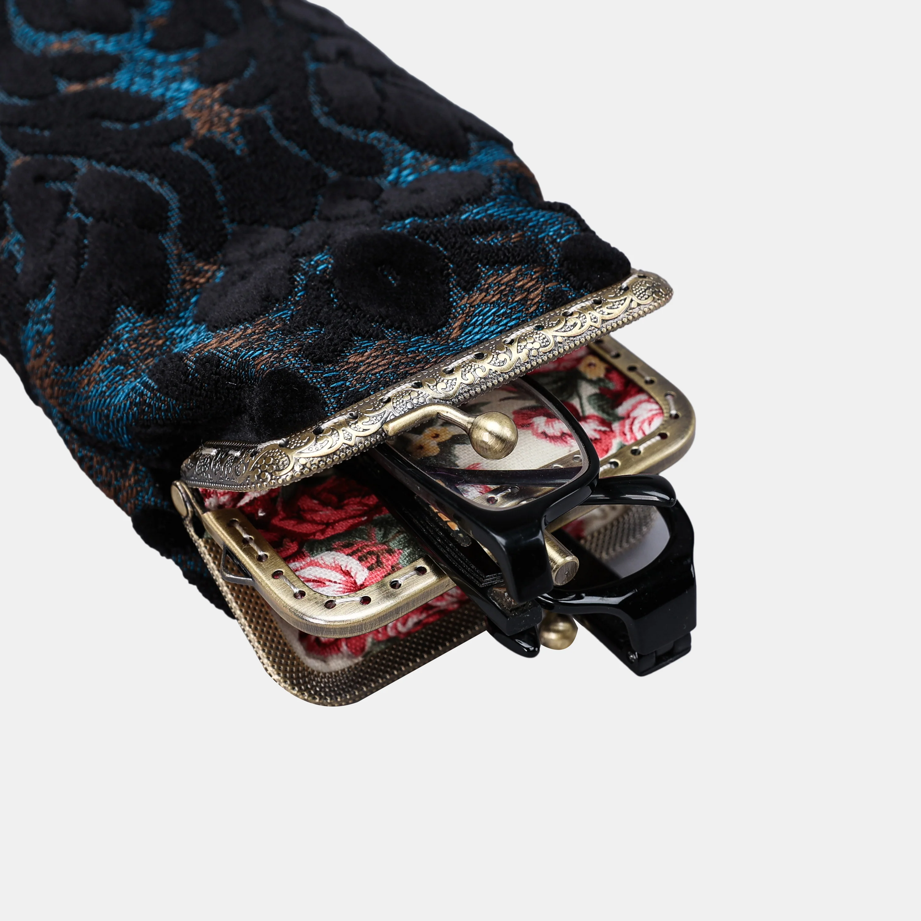 Burnout Velvet Black Carpet Eyeglasses Case - Image 6