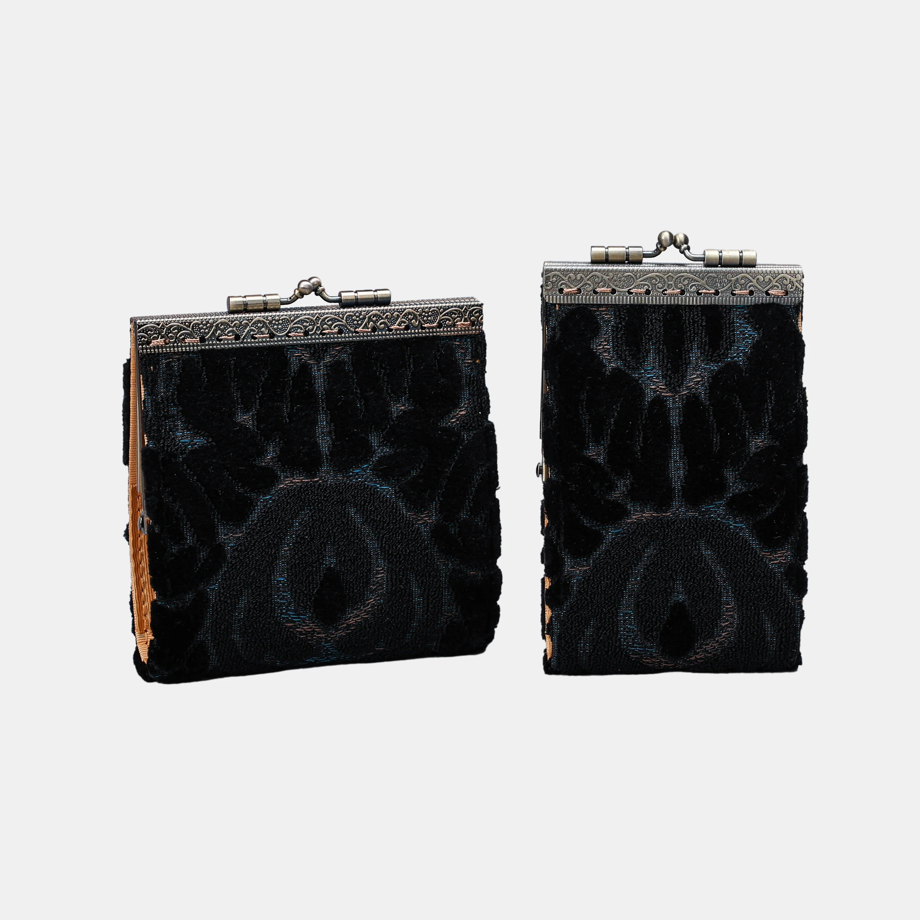 Burnout Velvet Black Card Wallet - Image 5