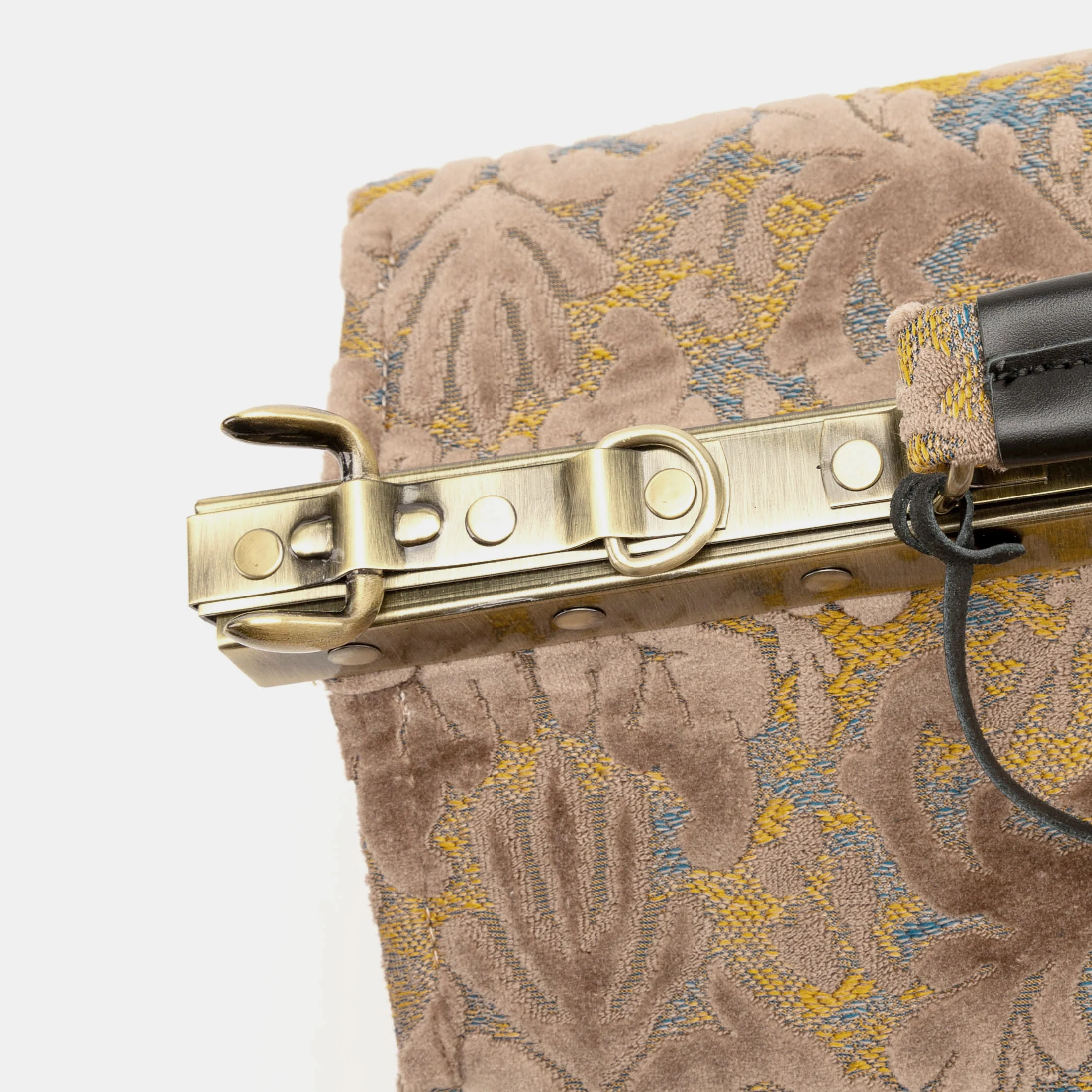 Burnout Velvet Camel Genevieve Carpet Gladstone Bag - Image 7