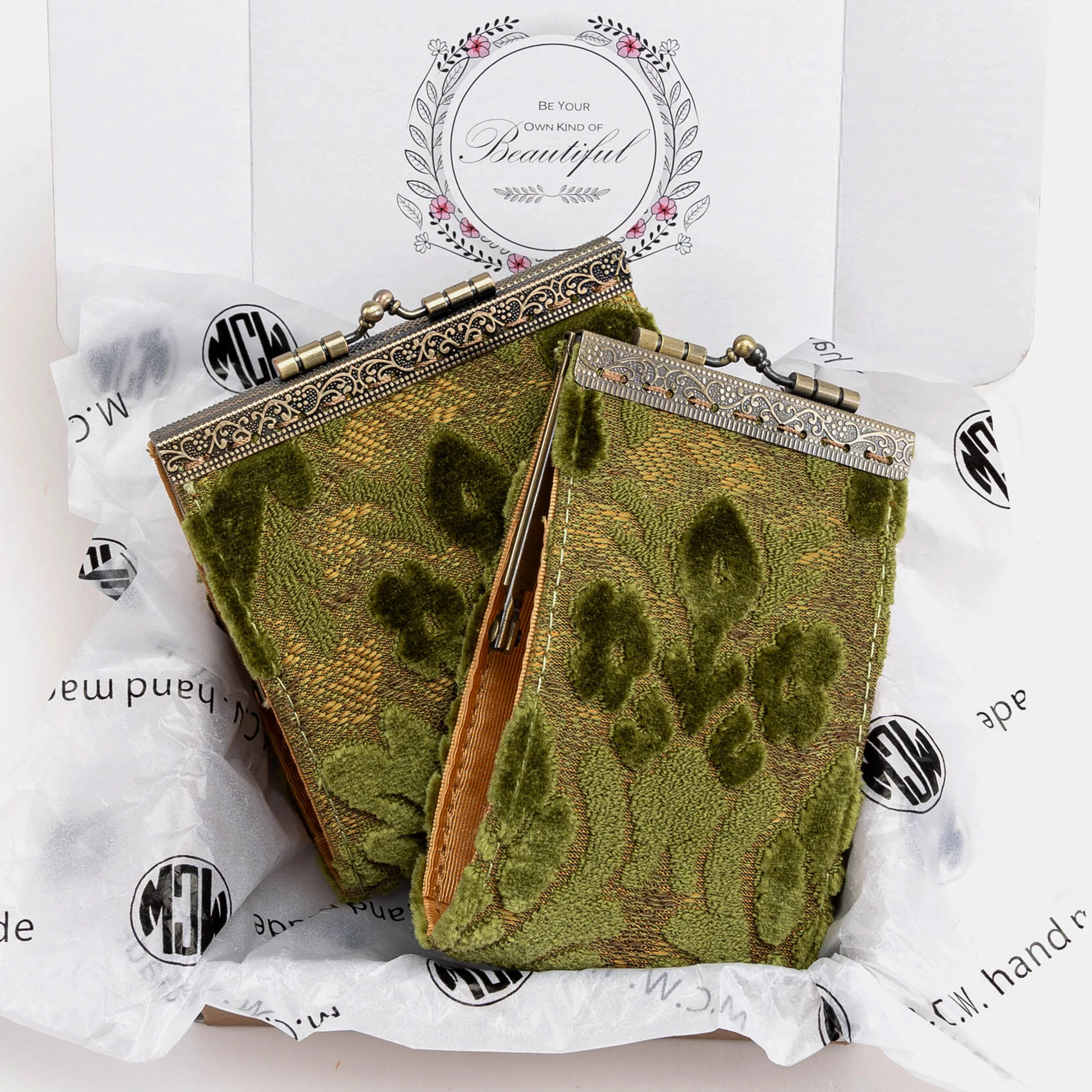Burnout Velvet Fern Green Card Wallet - Image 7