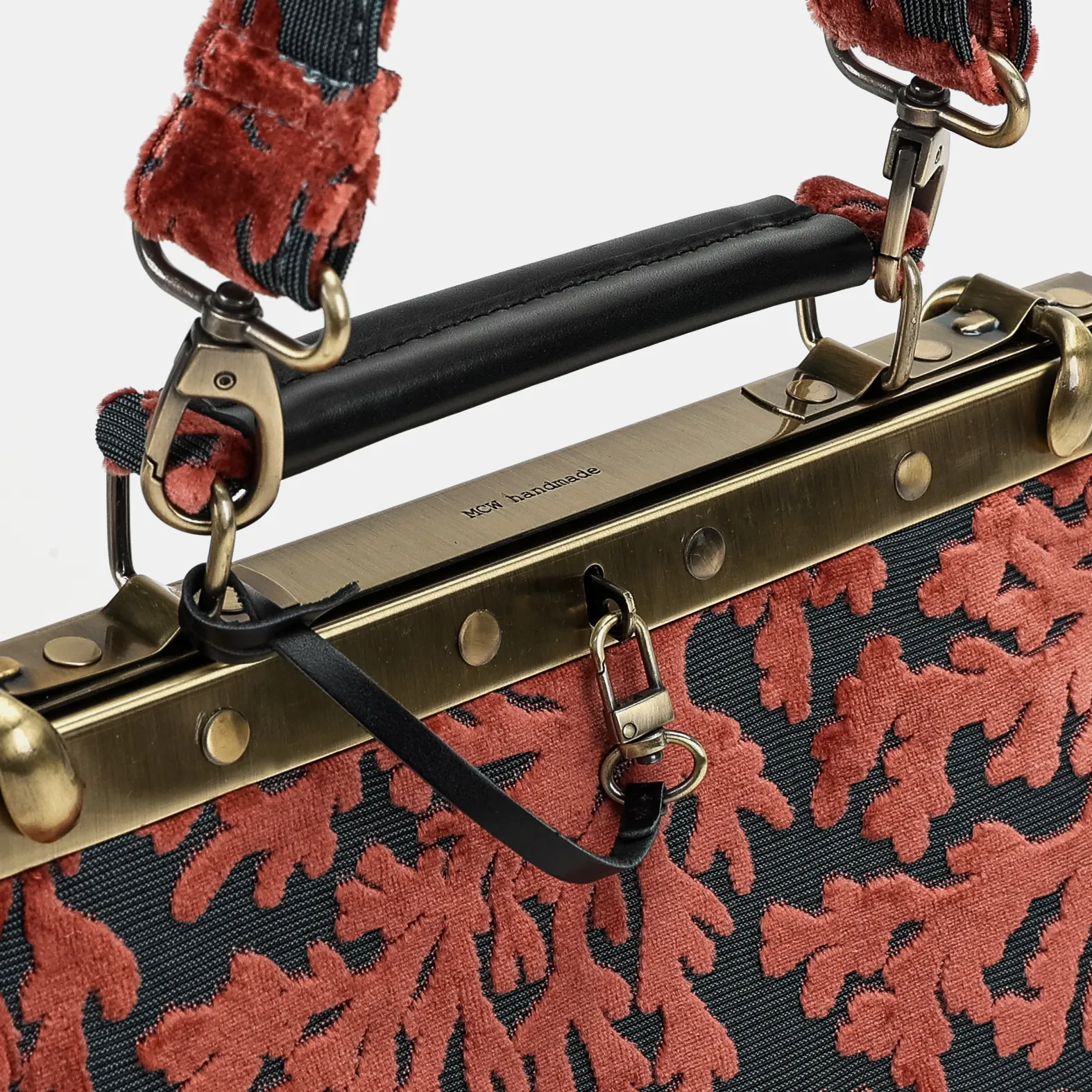 Burnout Velvet St Tropez Scuba Coral Cecile Carpet Purse Gladstone Bag - Image 7