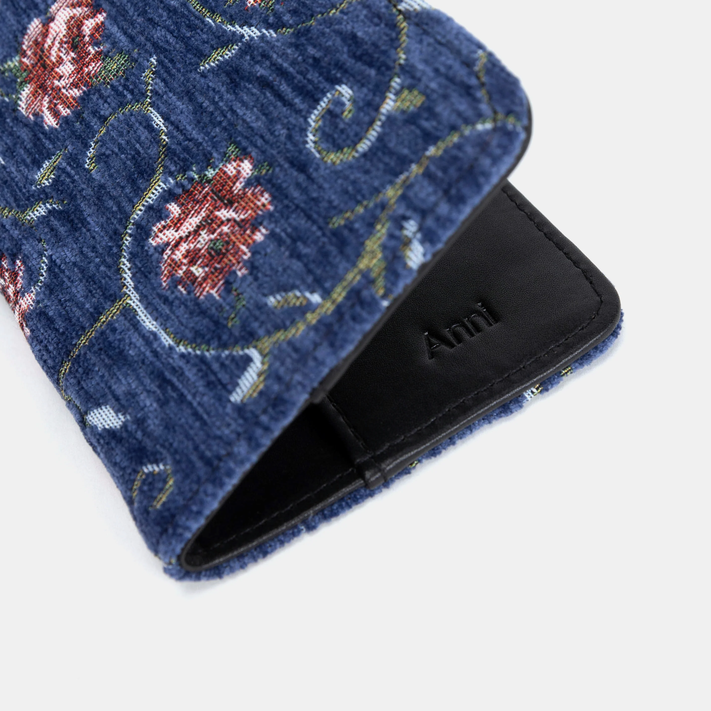 Climbing Rose Blue Passport Cover - Image 4