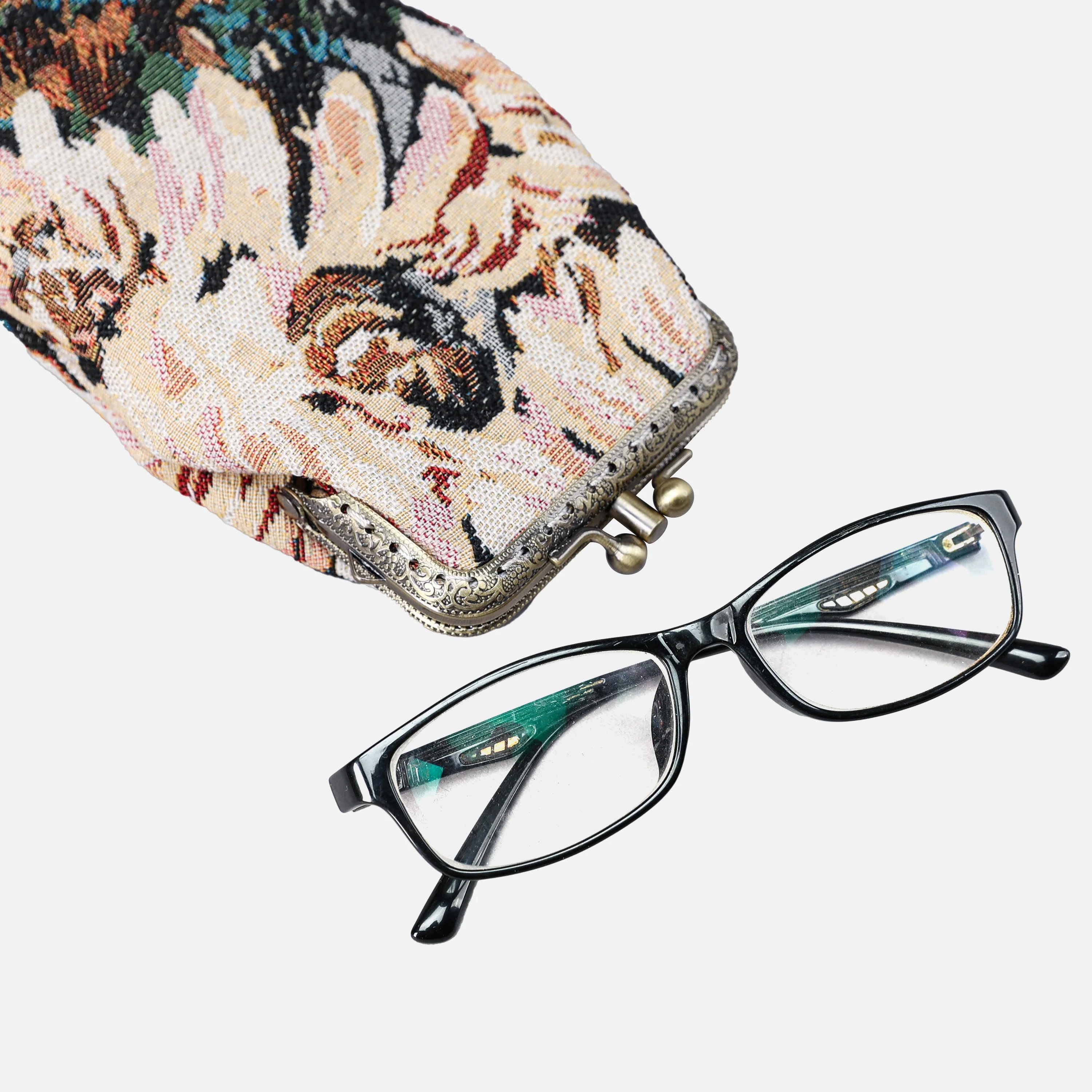 Daisy Black Eyeglasses Case - Image 6
