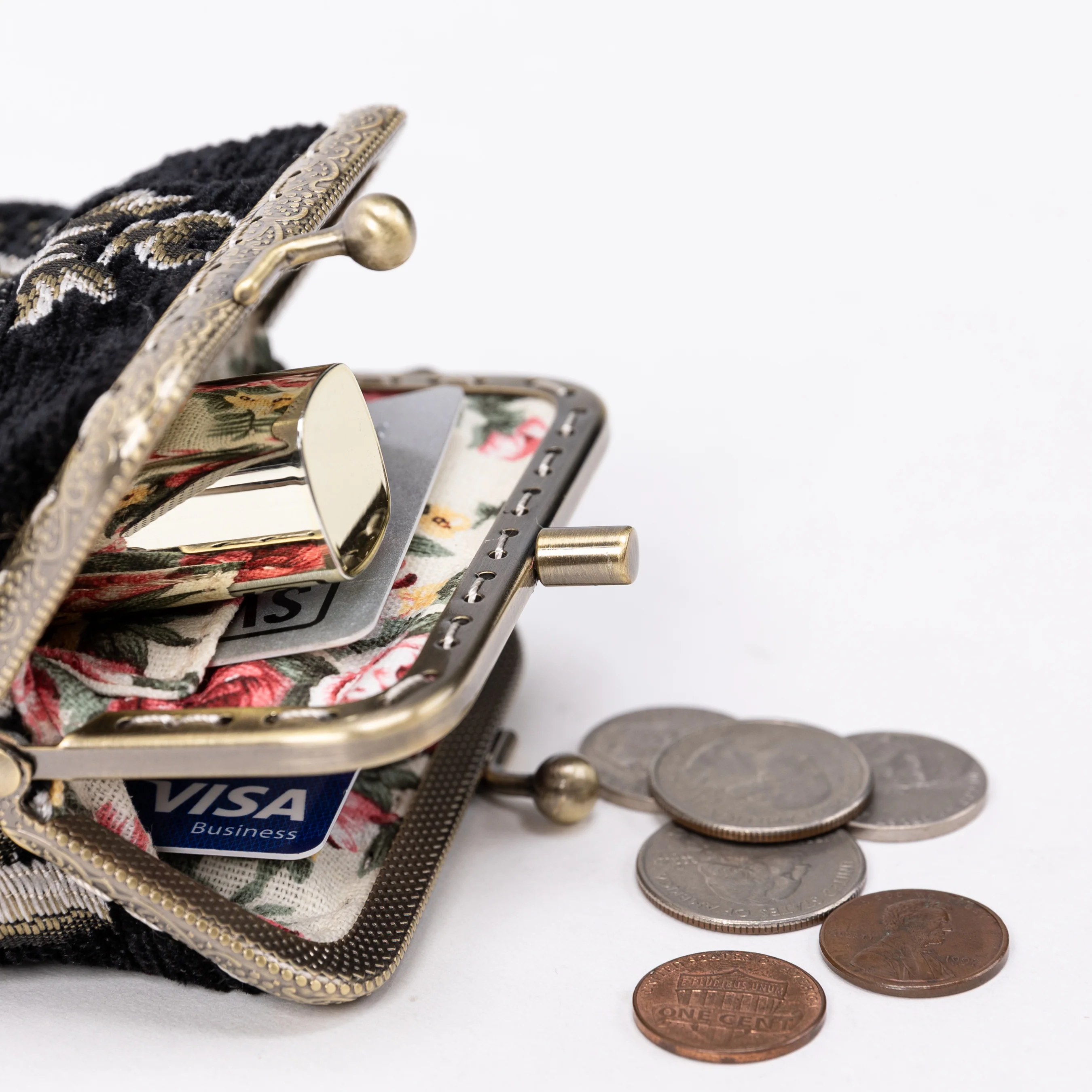 Eternal Elegance Double Kiss Clasp Coin Purse - Image 6