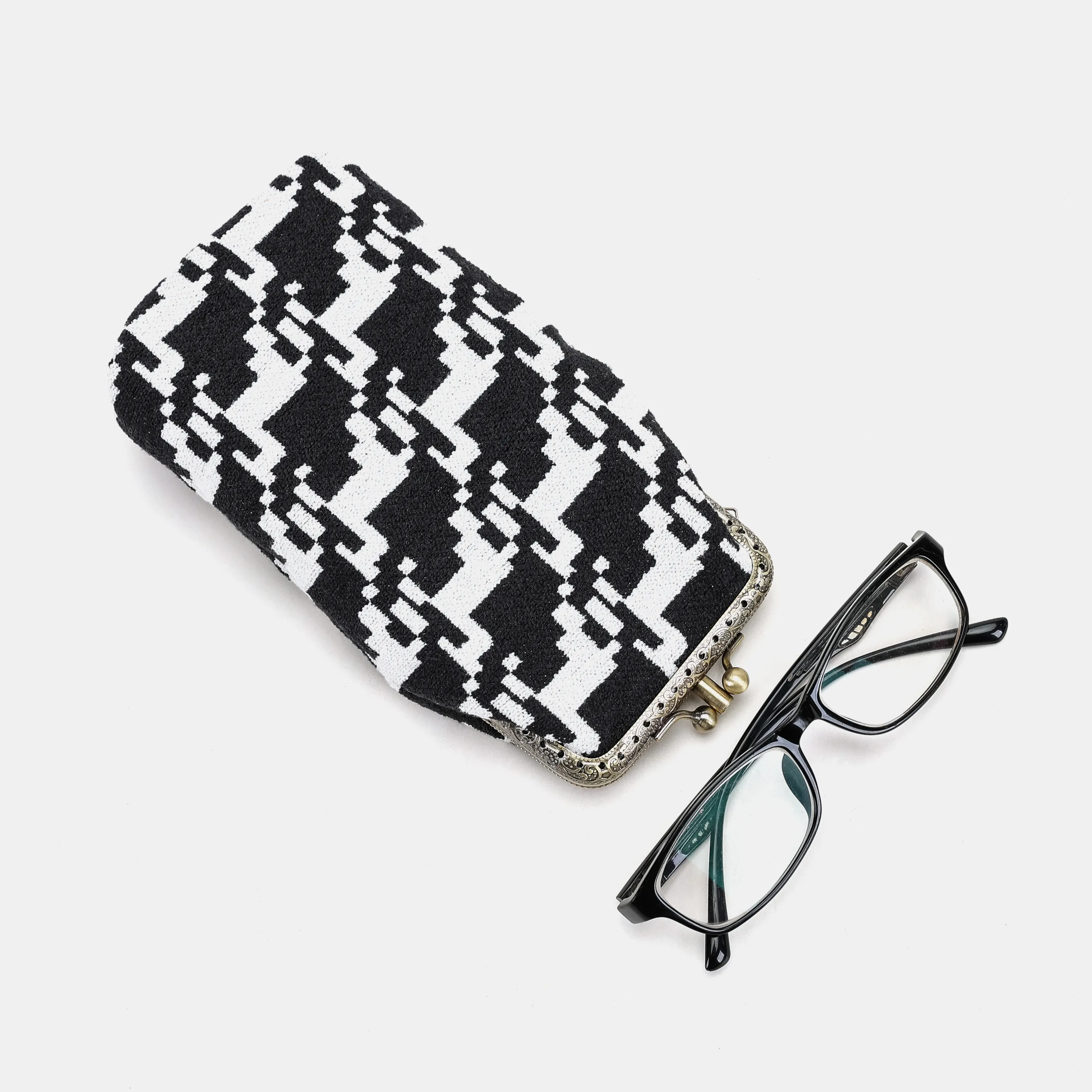 Houndstooth Carpet Eyeglasses Case - Image 3