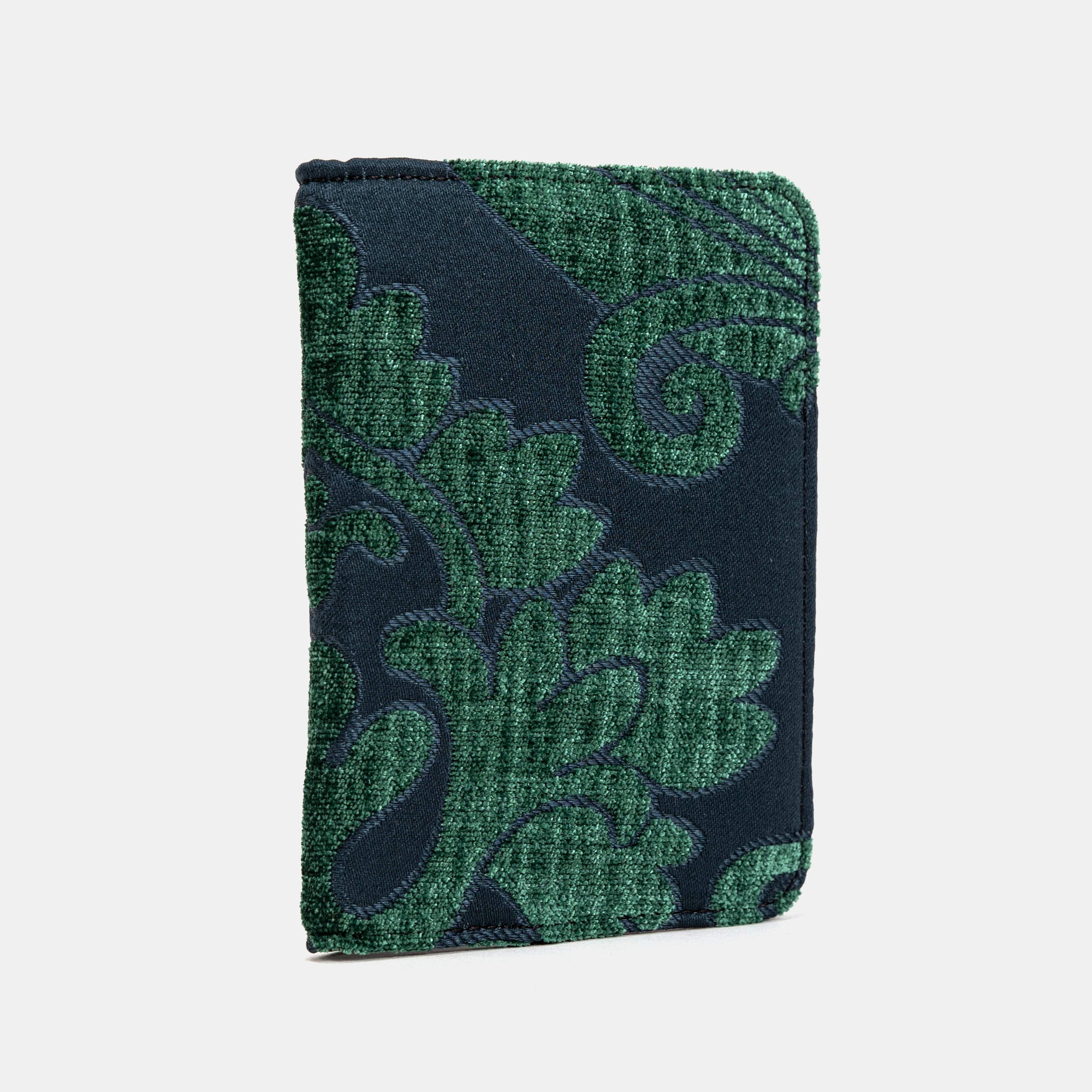 Queen Hunter Green Passport Cover - Image 2