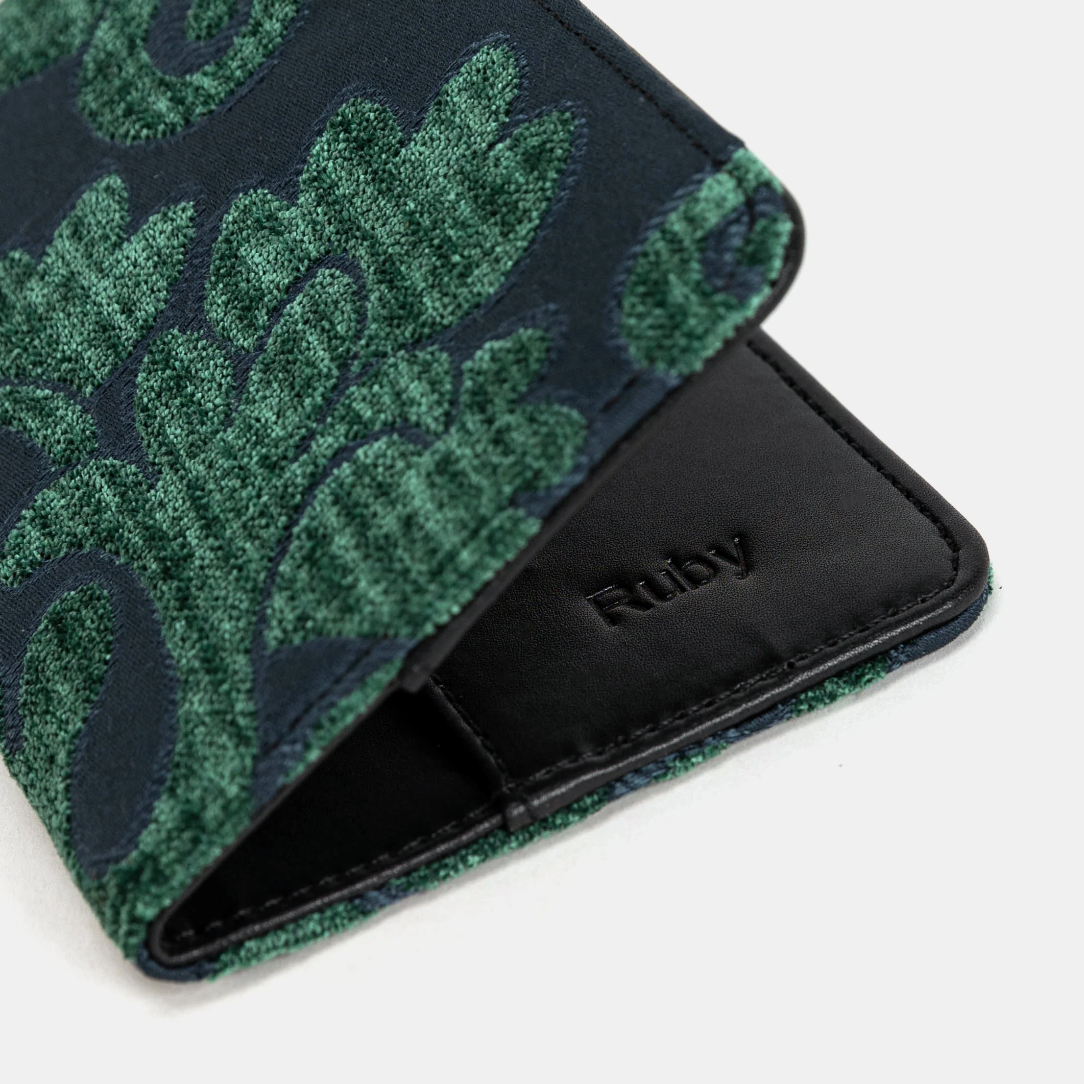 Queen Hunter Green Passport Cover - Image 4