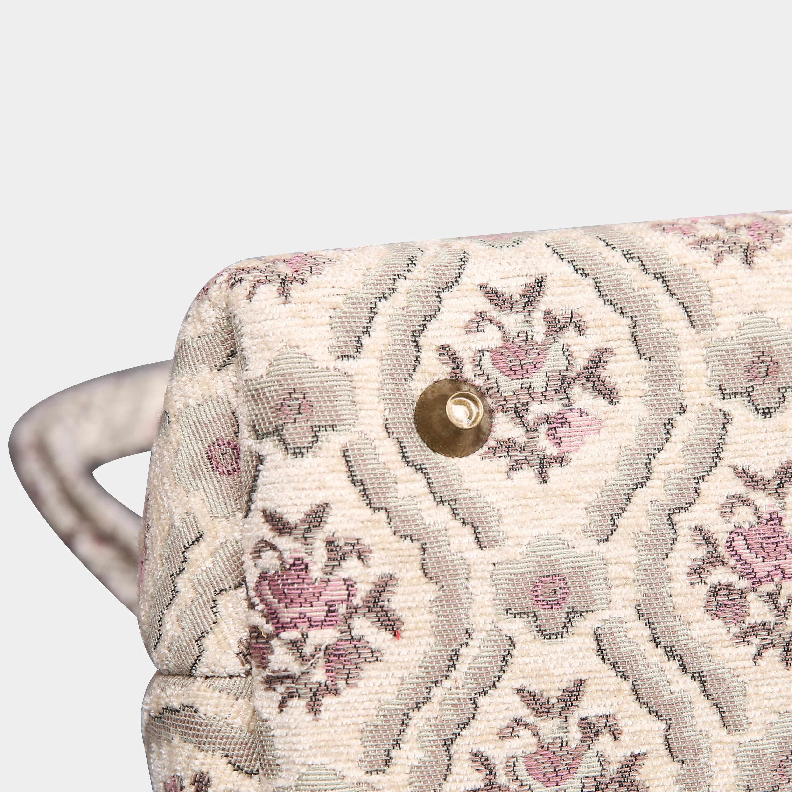 Traditional Cream Carpet Satchel - Image 5
