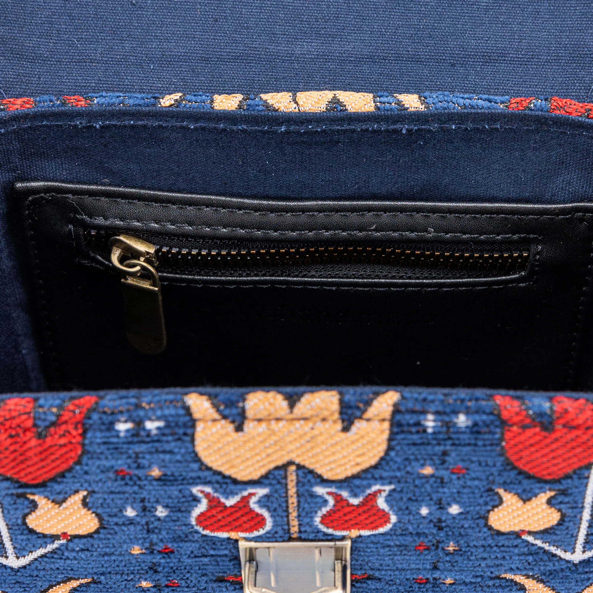 Poppy Bloom Emma Small Train Case Crossbody - Image 9