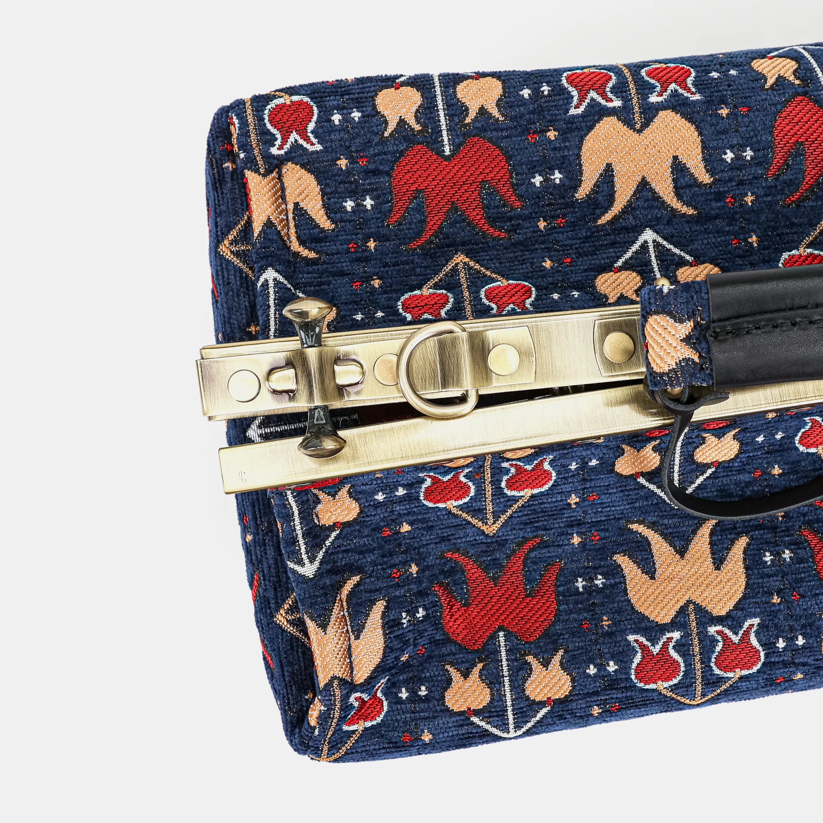 Poppy Bloom Genevieve Carpet Gladstone Bag - Image 7
