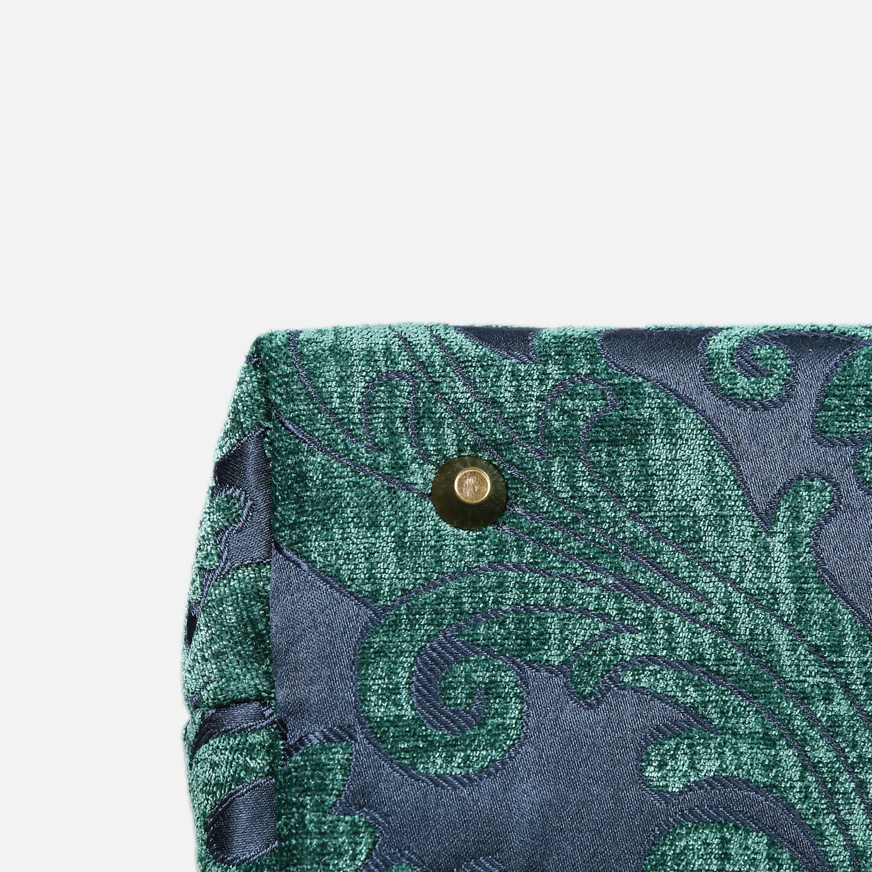 Queen Hunter Green Carpet Satchel - Image 6