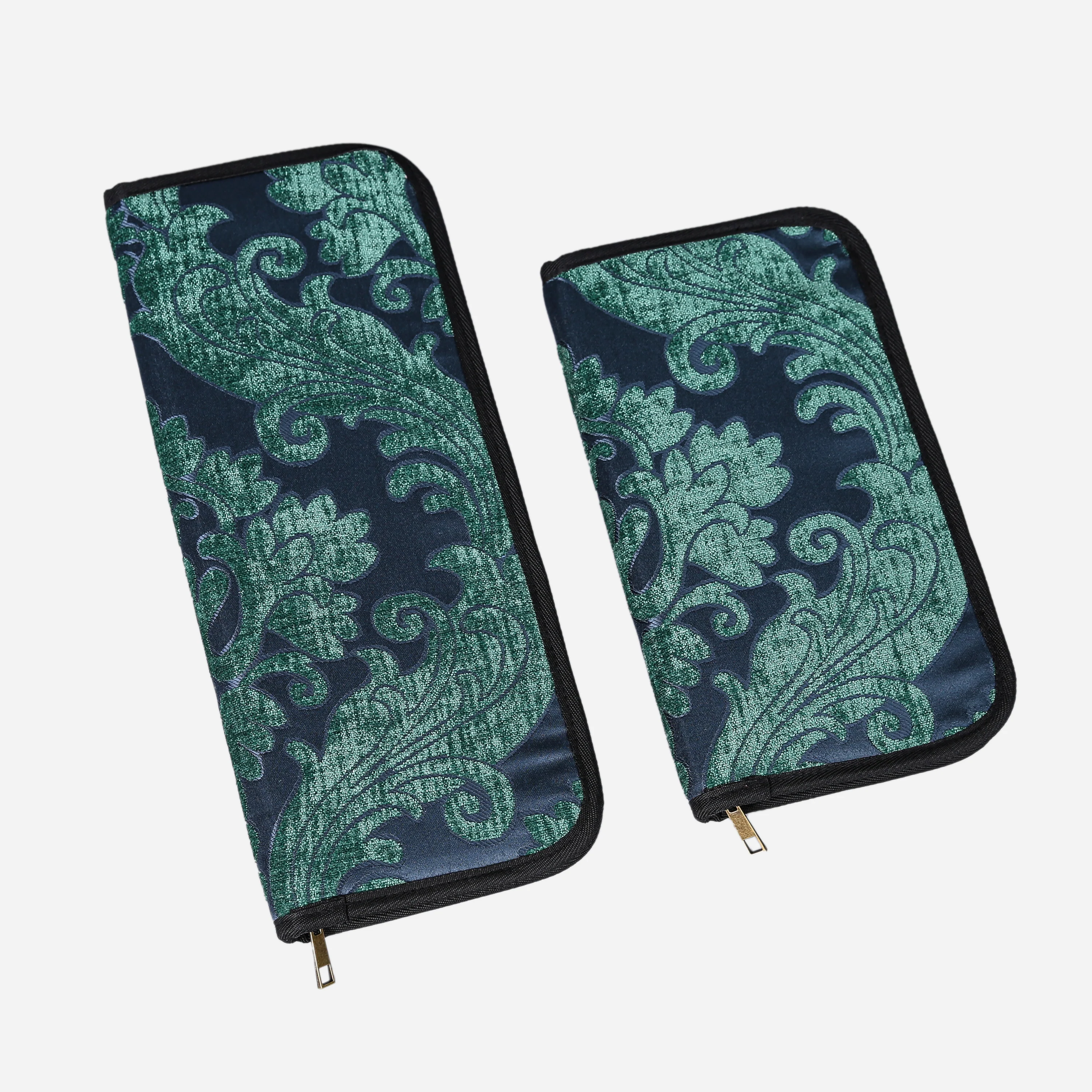 Queen Hunter Green Carpet Needle Case
