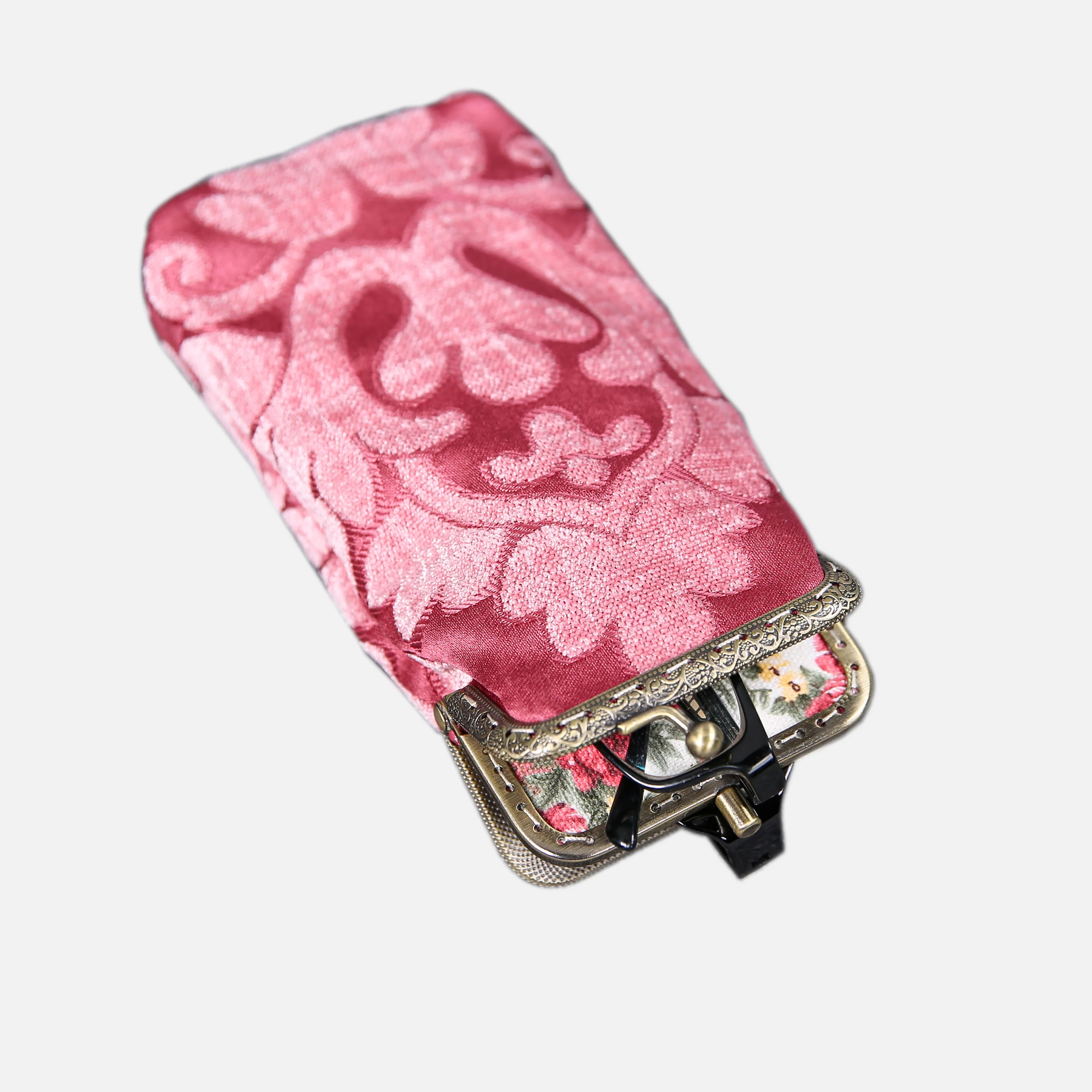Queen Rose Pink Carpet Eyeglasses Case - Image 2