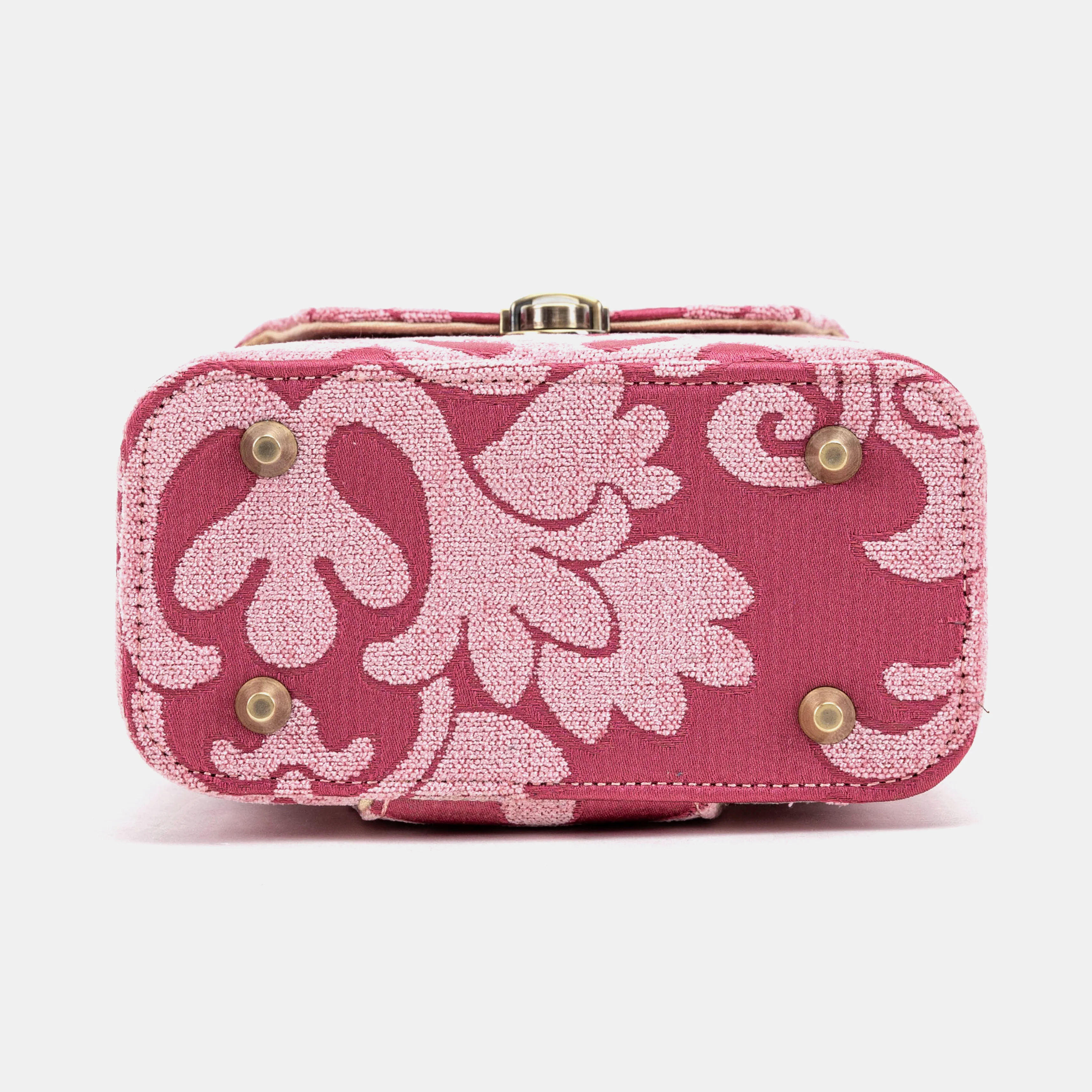 Queen Rose Pink Emma Small Train Case Crossbody - Image 10