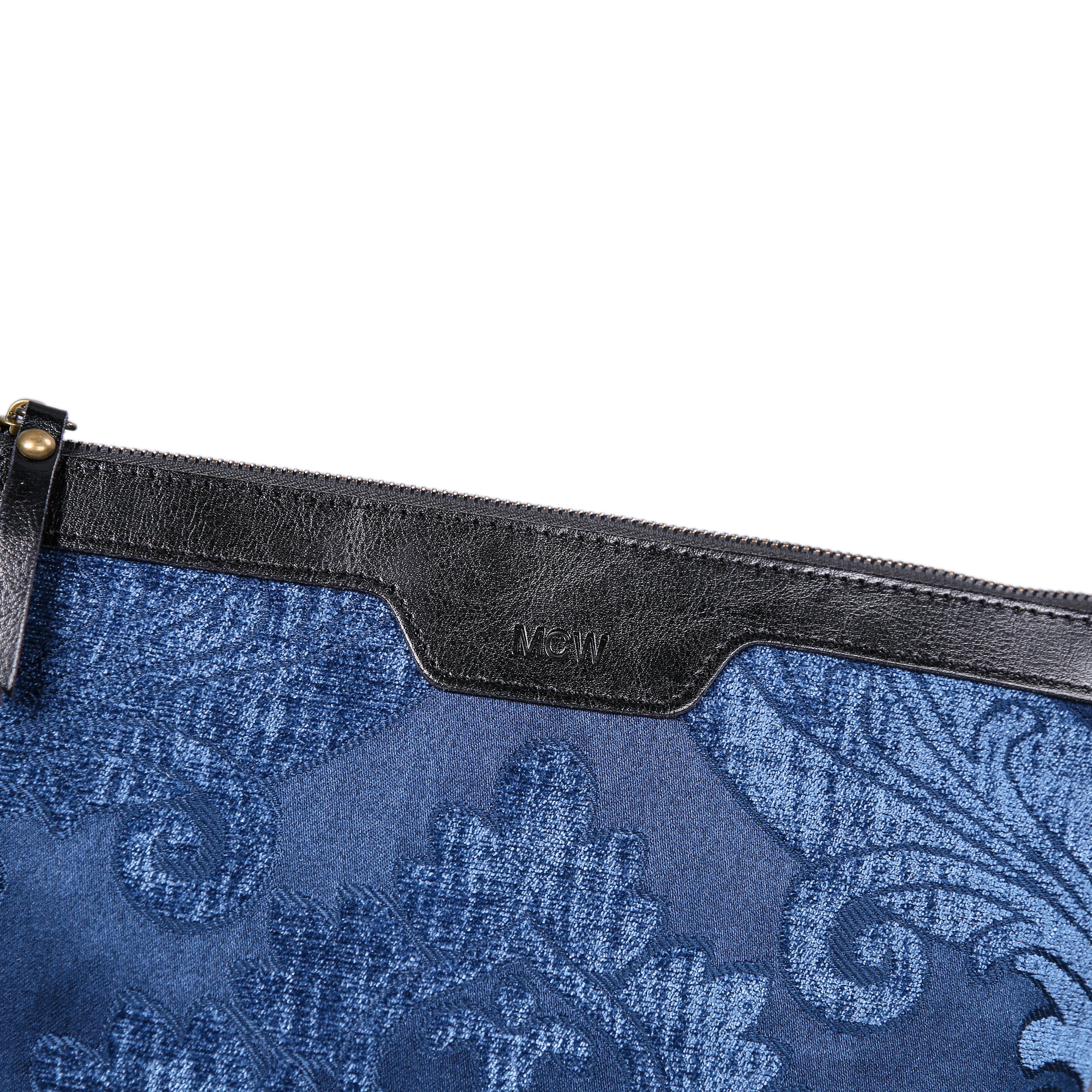 Queen Royal Blue Carpet Makeup Bag - Image 3