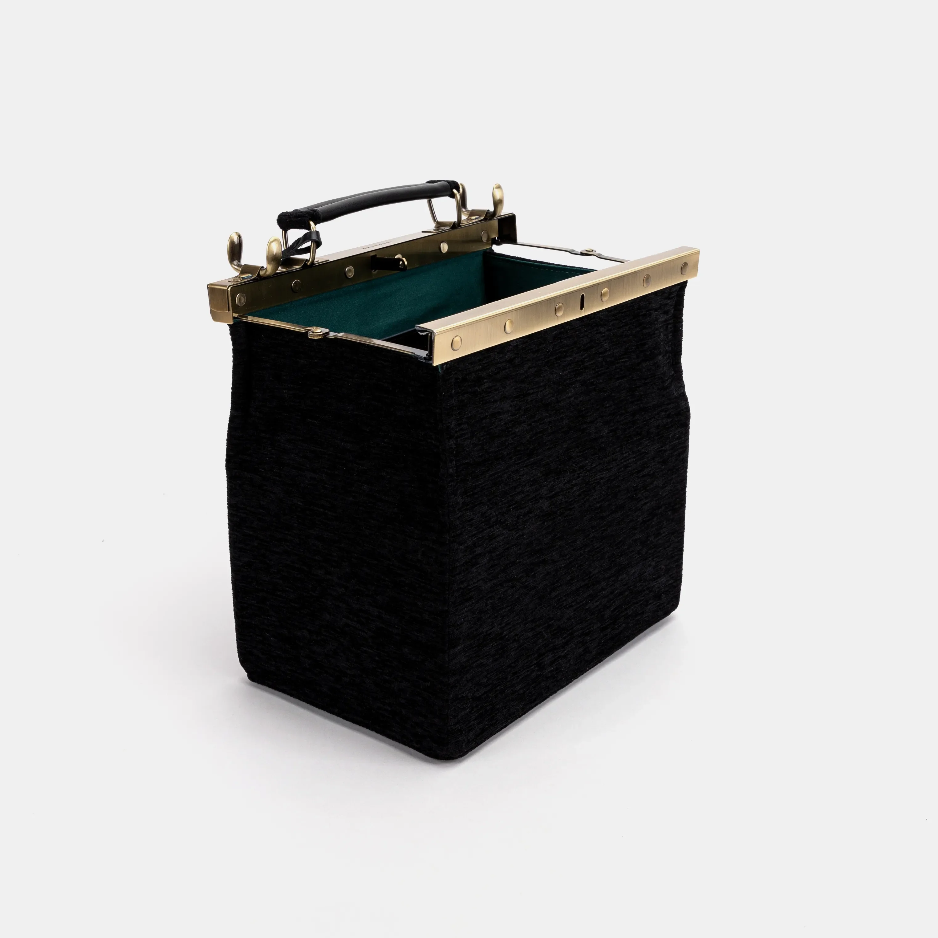 Solid Black Vivienne Carpet Purse Gladstone Bag - Image 9