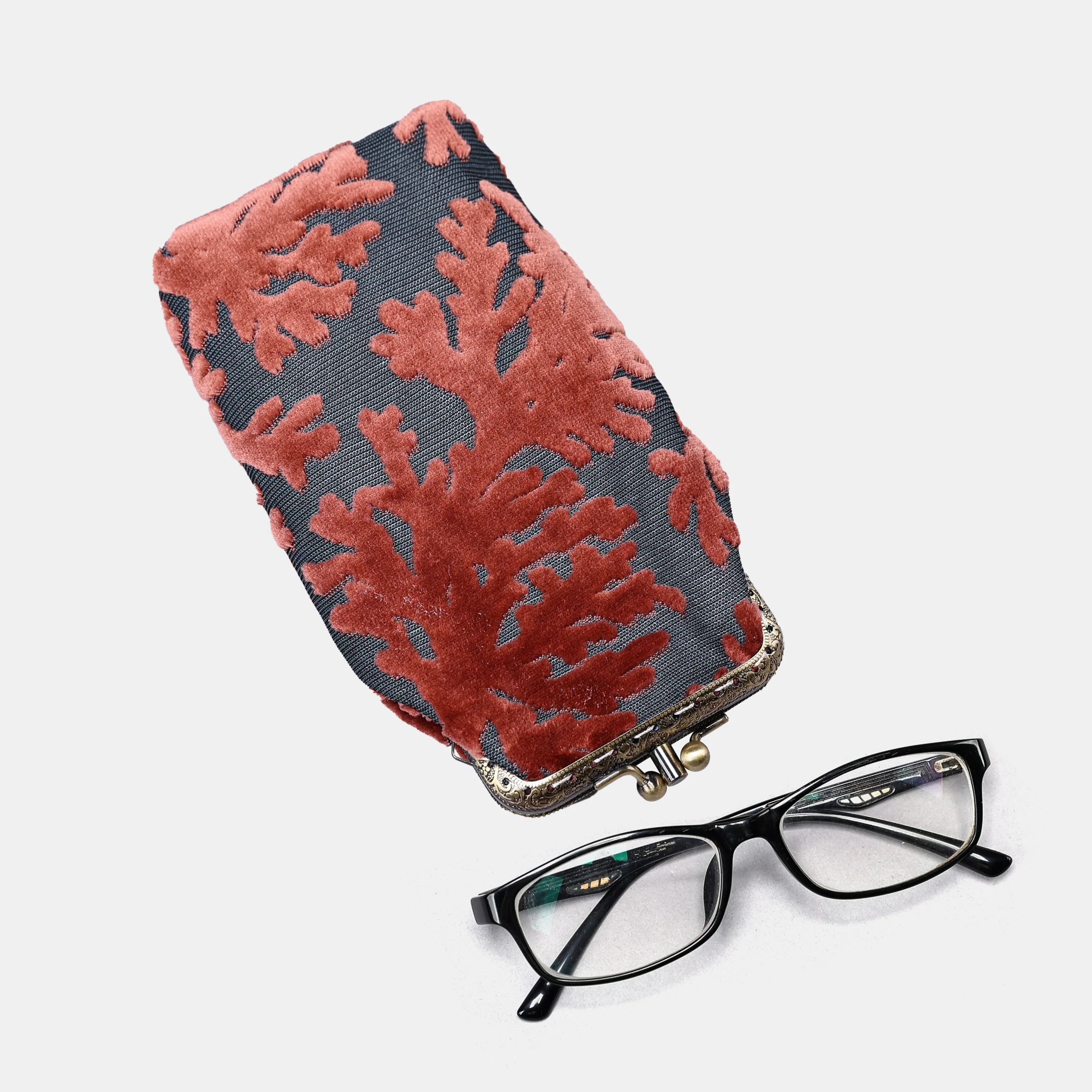 St Tropez Scuba Coral Carpet Eyeglasses Case - Image 3