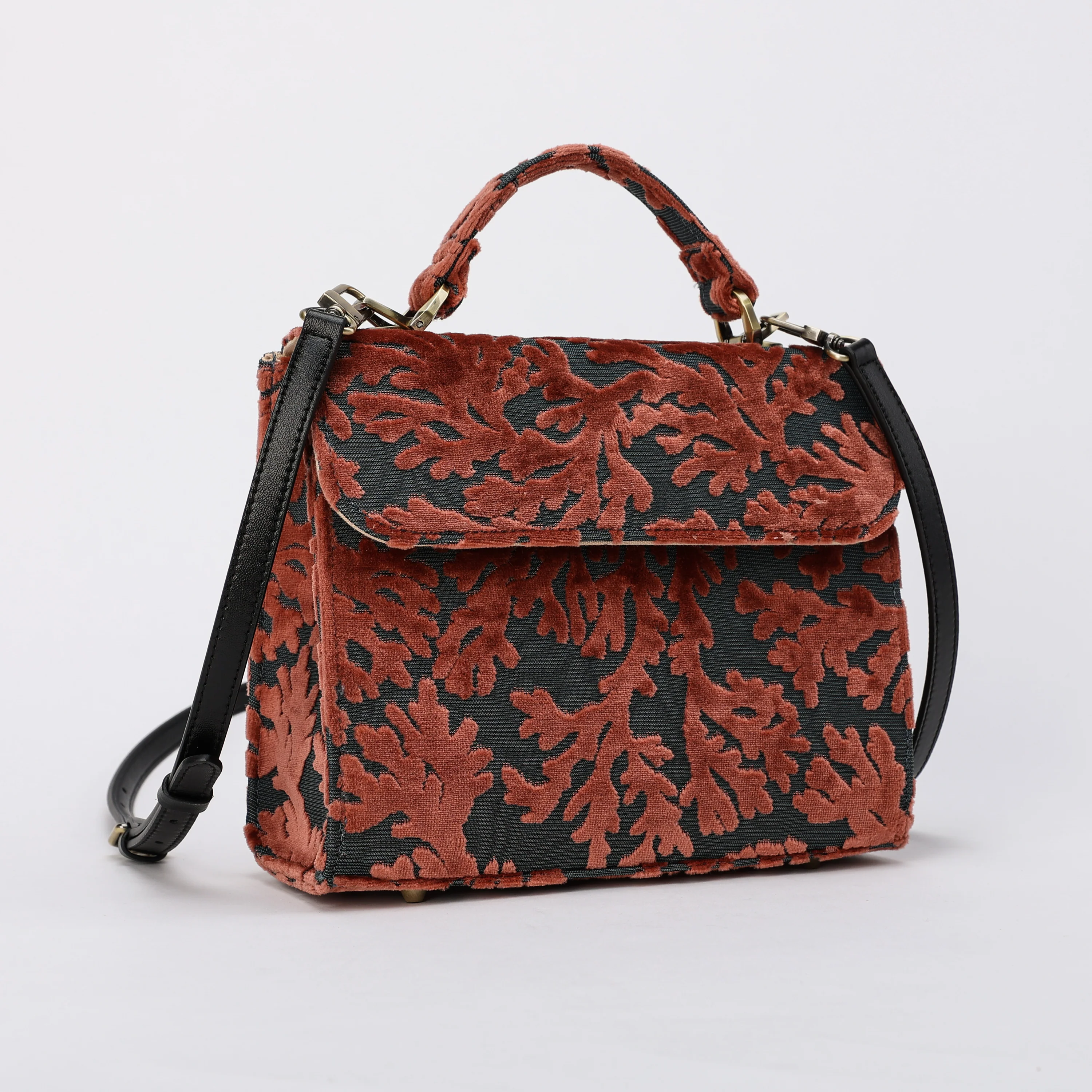 St Tropez Scuba Coral Flap Satchel - Image 3