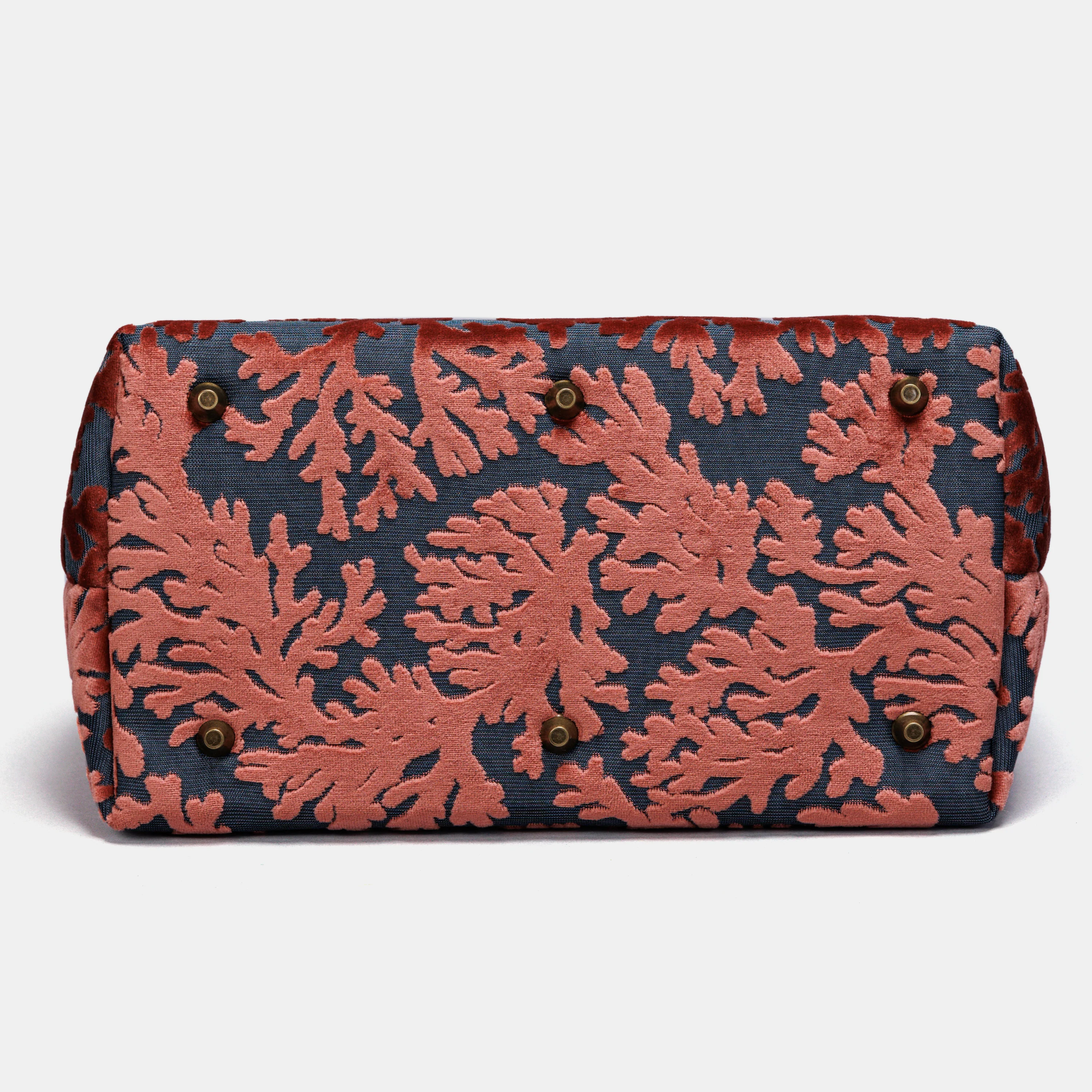 St Tropez Scuba Coral Carpet Handbag Purse - Image 6