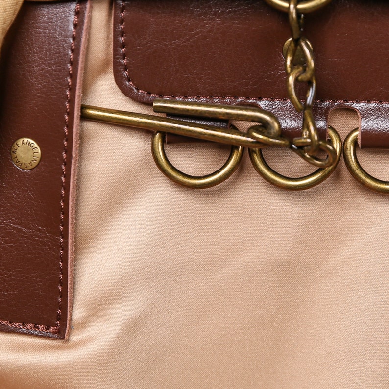 Traditional Cream Carpet Garment Bag - Image 9
