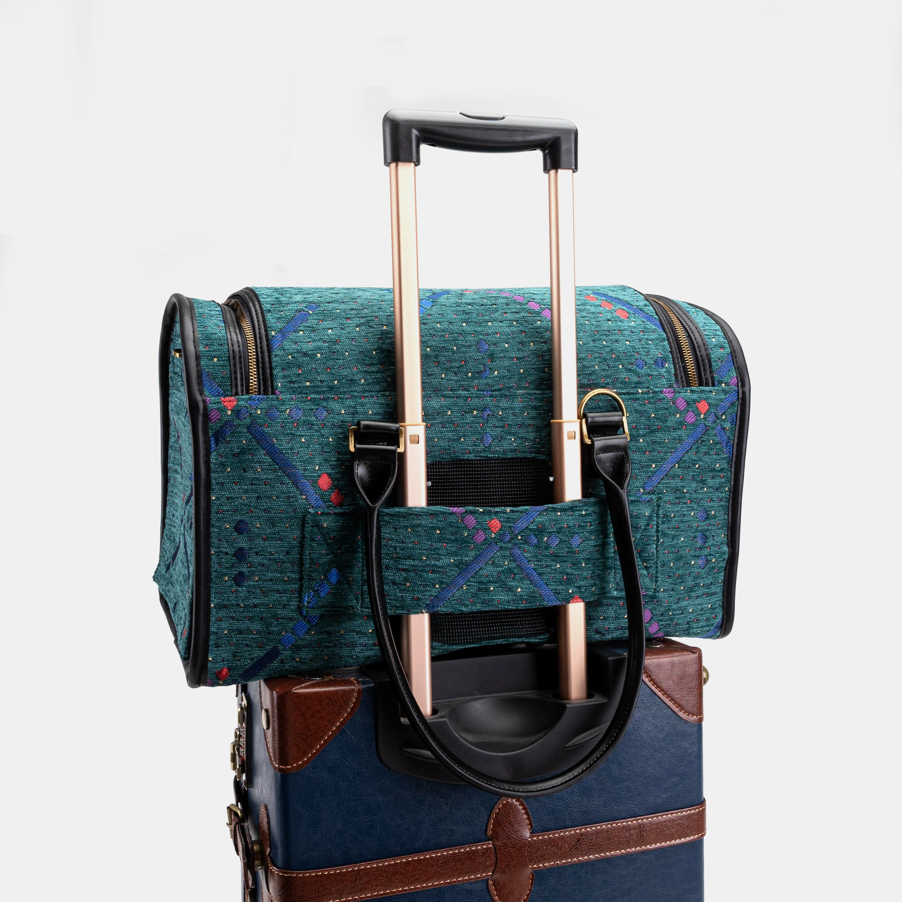 Travel Dog Carrier Bag PDX Portland Airport - Image 12