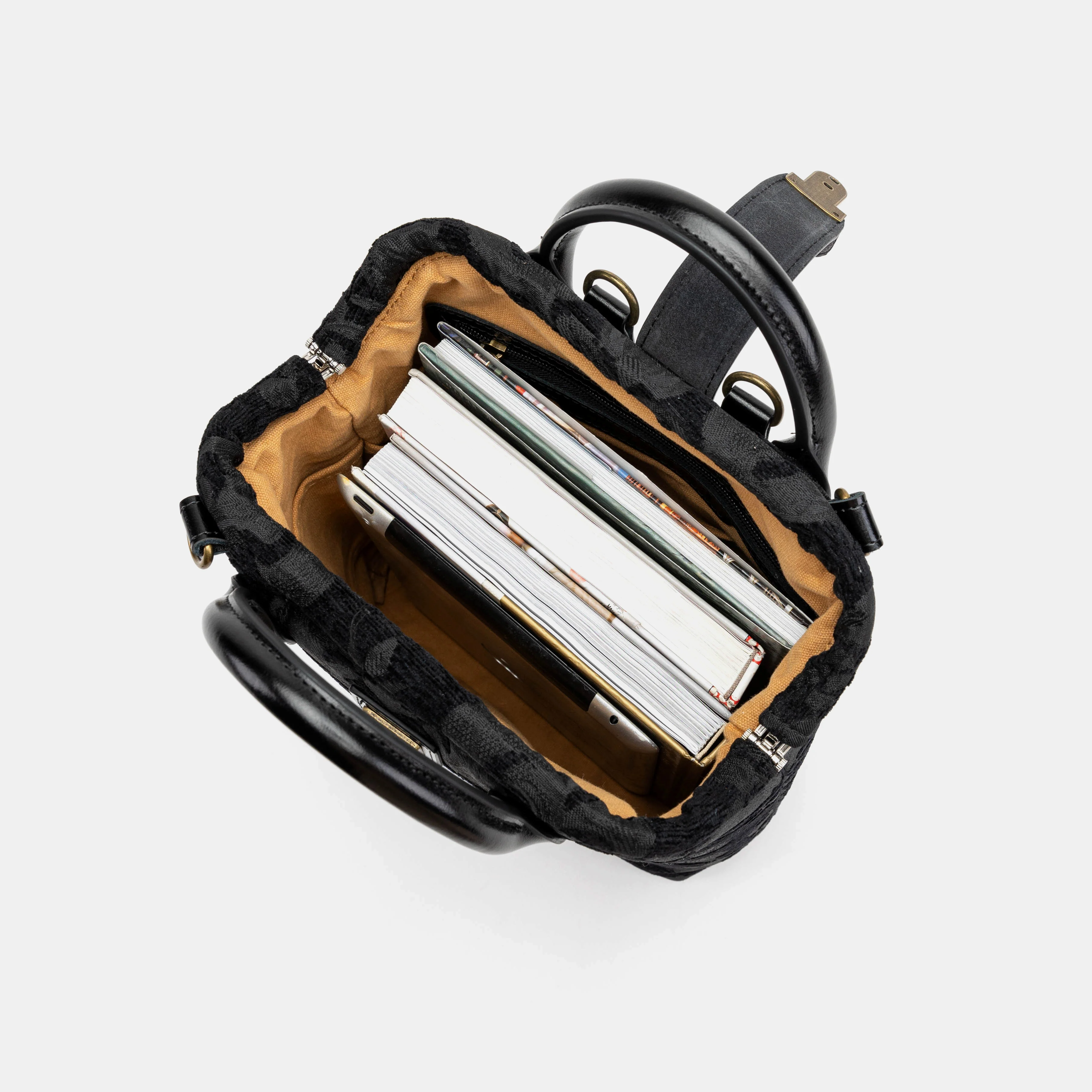 Victorian Blossom Black/Black Everyday Backpack - Image 9