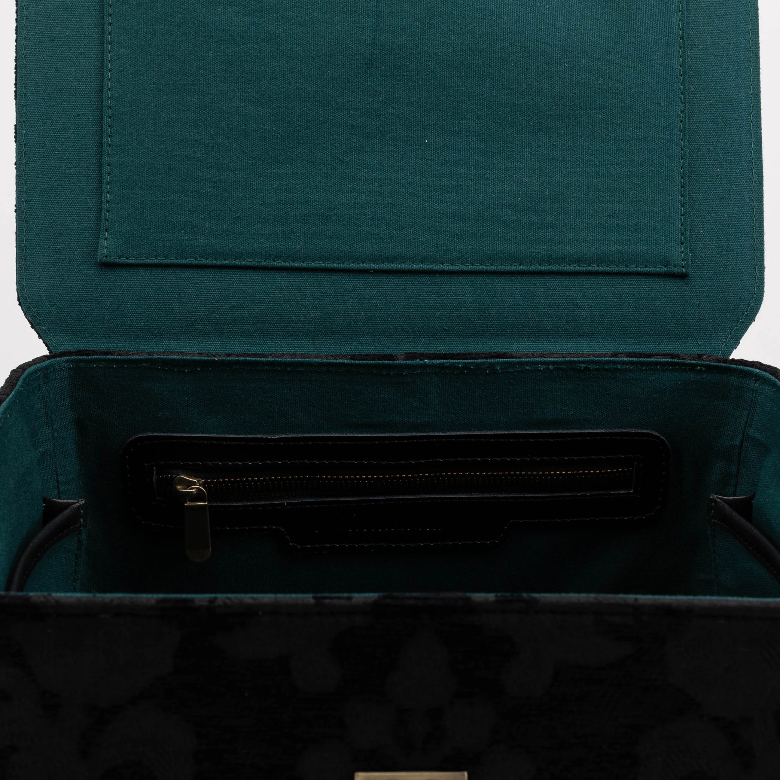Victorian Blossom Black/Black Josephine Large Train Case - Image 10