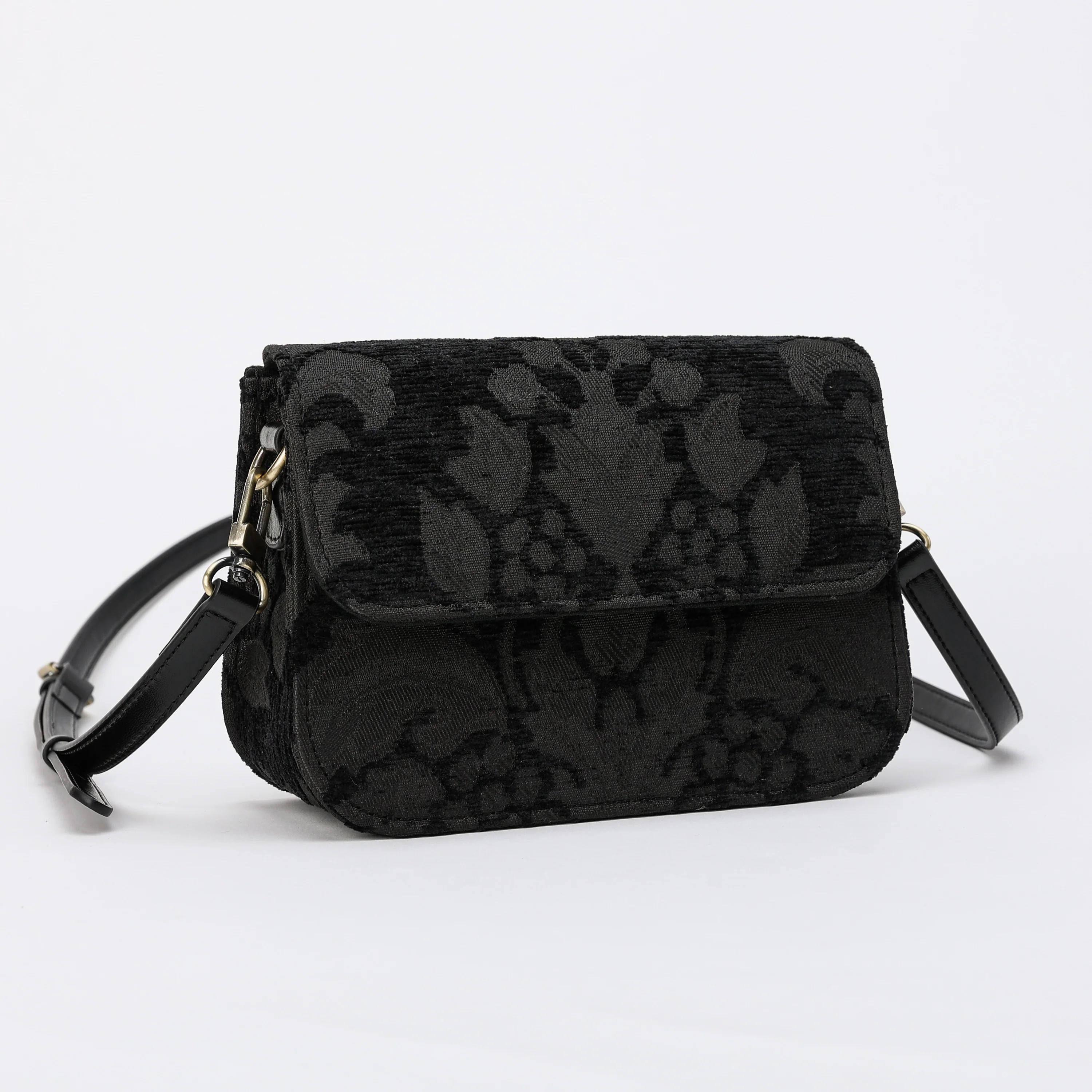 Victorian Blossom Black/Black Flap Crossbody Bag