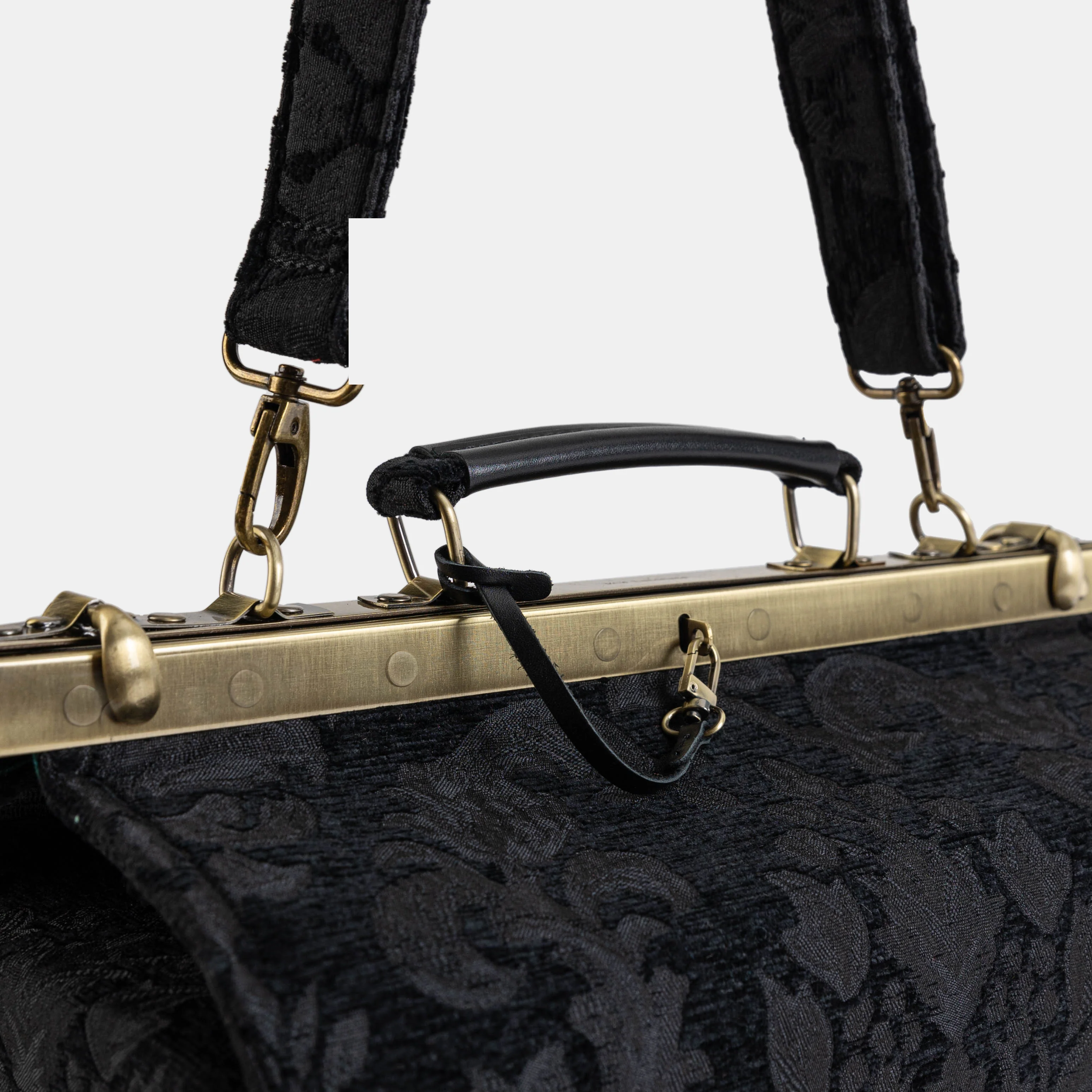Victorian Blossom Black/Black Genevieve Carpet Gladstone Bag - Image 5