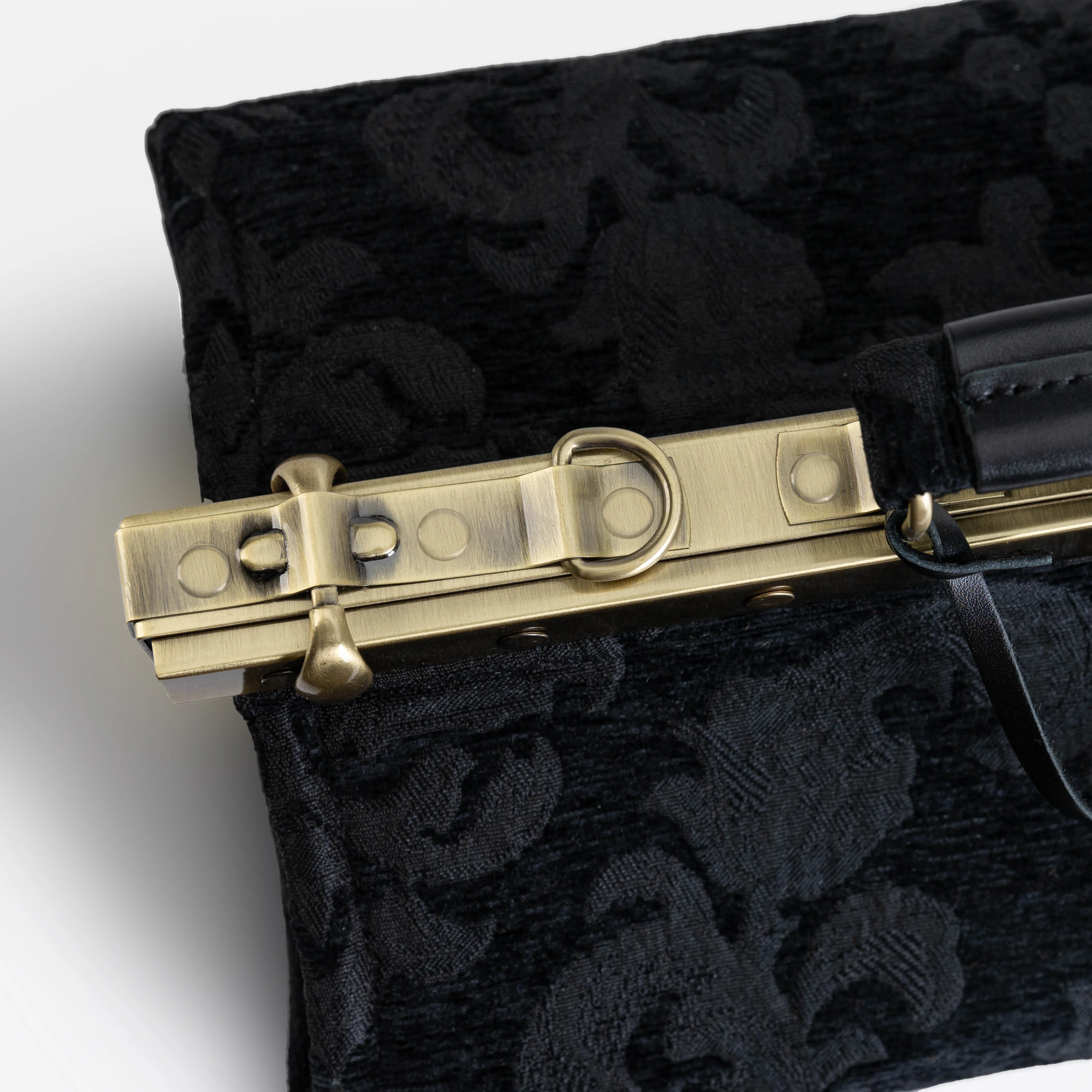 Victorian Blossom Black/Black Genevieve Carpet Gladstone Bag - Image 6