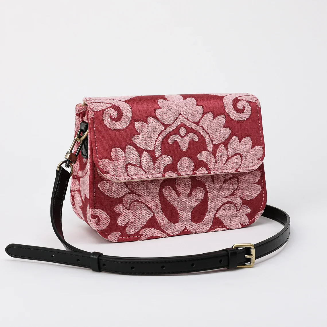 Queen Rose Pink Flap Crossbody Bag - Image 4
