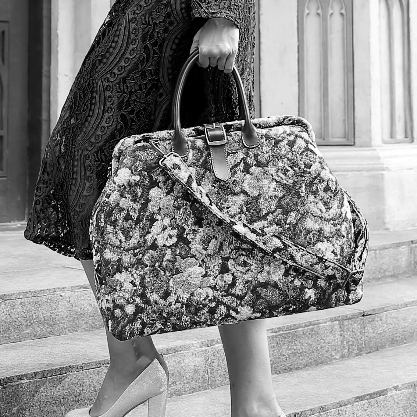 Floral Rose Mary Poppins Weekender - Image 3