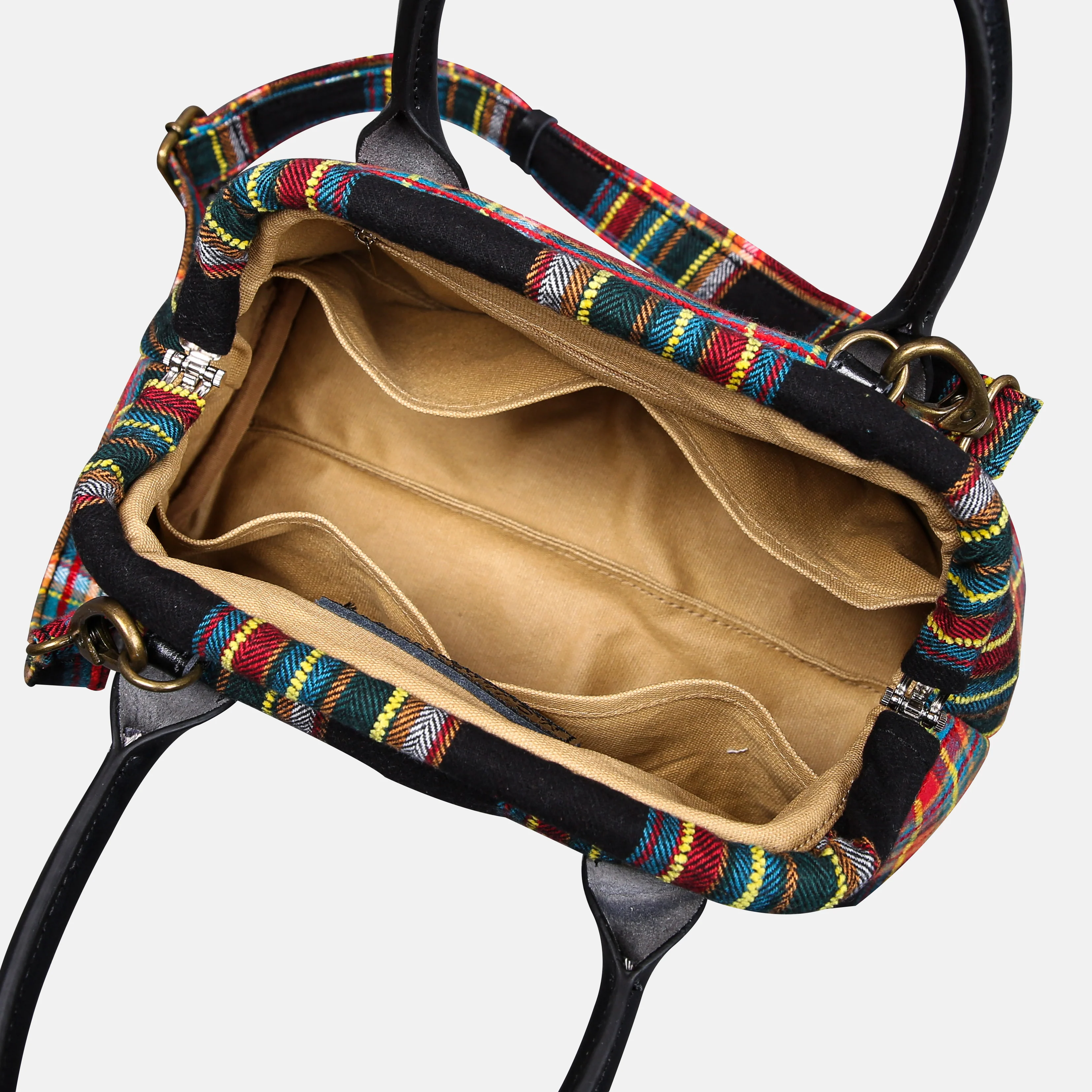 Tartan Stewart Black Carpet Satchel - Image 6