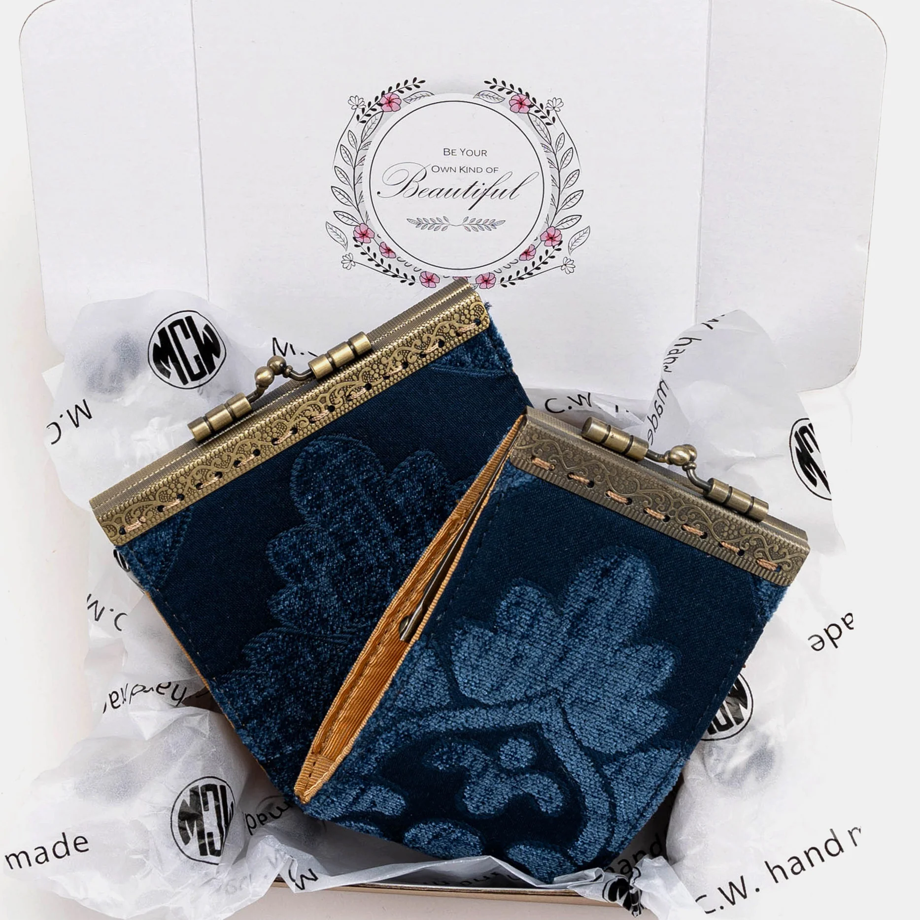 Queen Royal Blue Card Wallet - Image 11