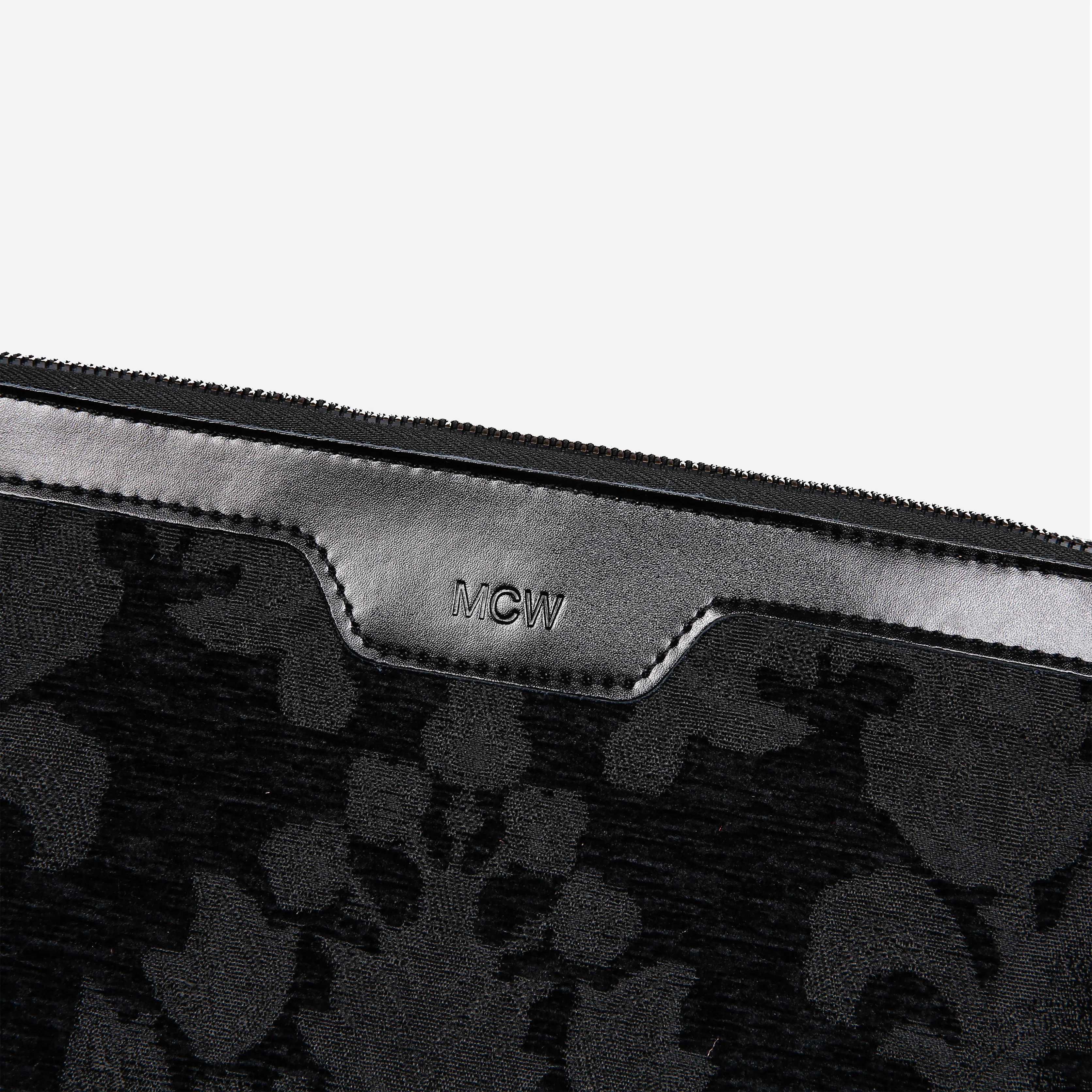 Victorian Blossom Black/Black Carpet Makeup Bag - Image 4